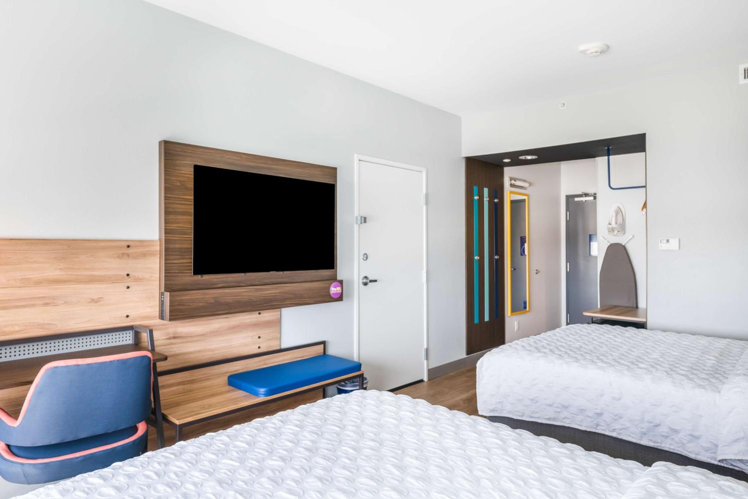 Queen Room with Two Queen Beds - Hearing Access - Photo 1