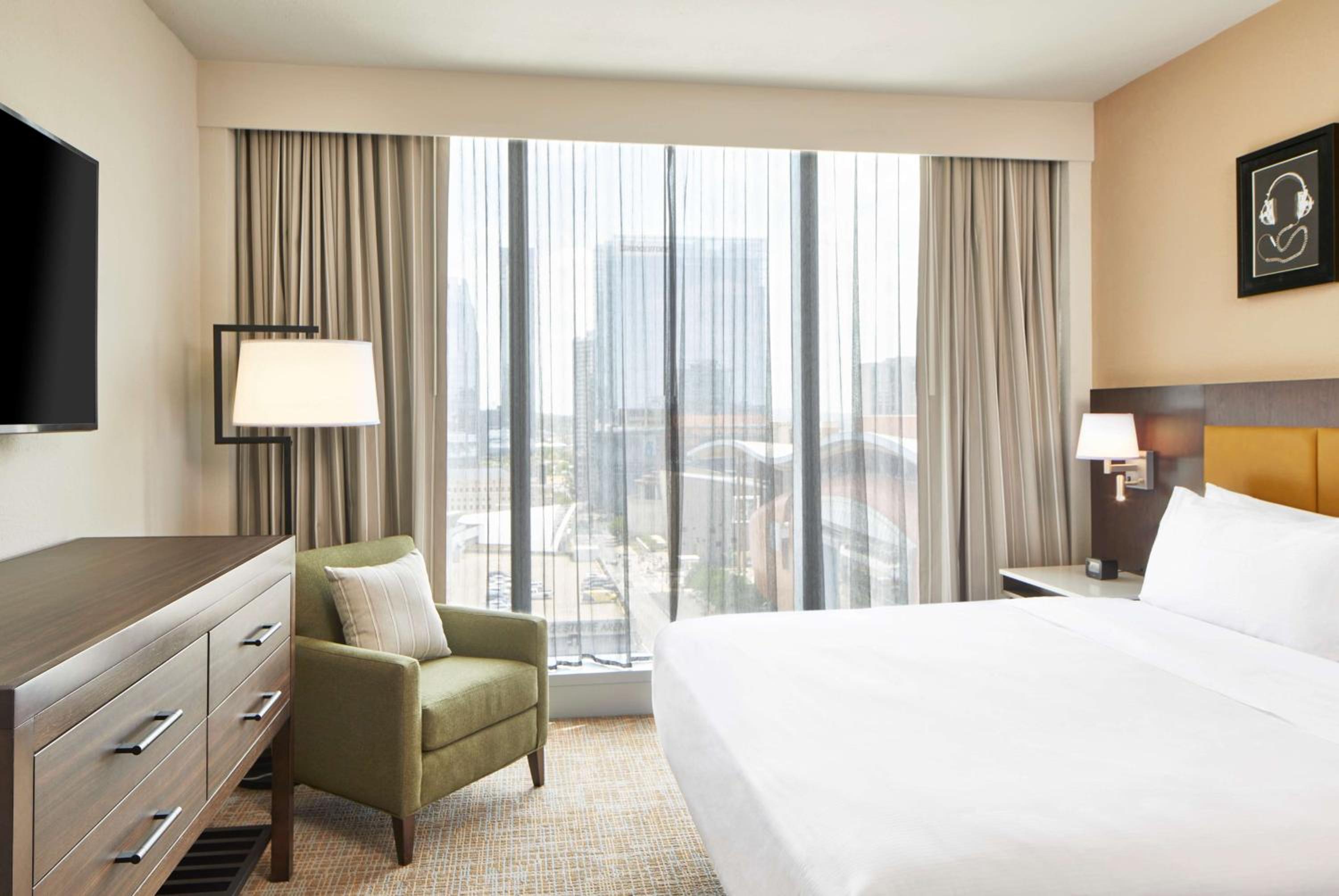 King Suite - Photo 1