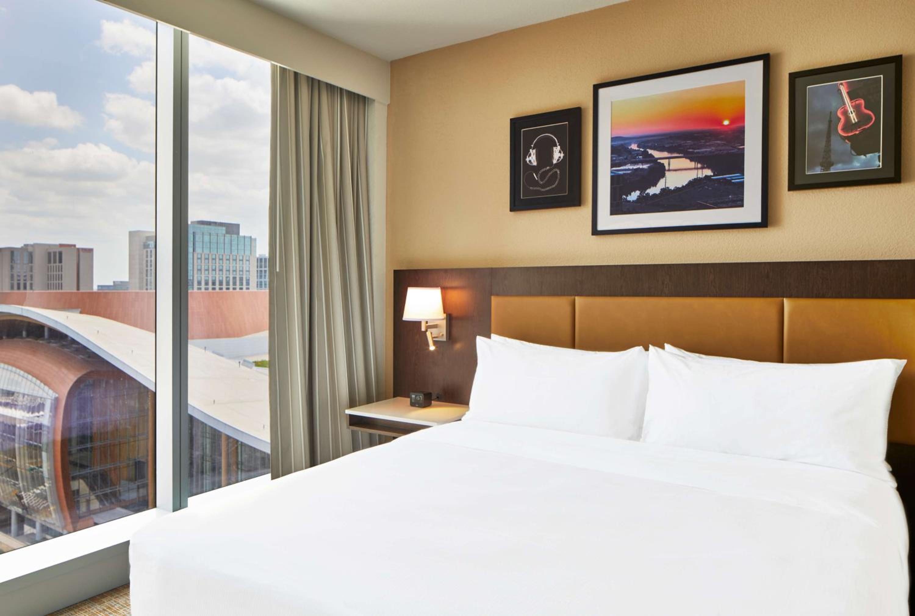 King Suite - Photo 6