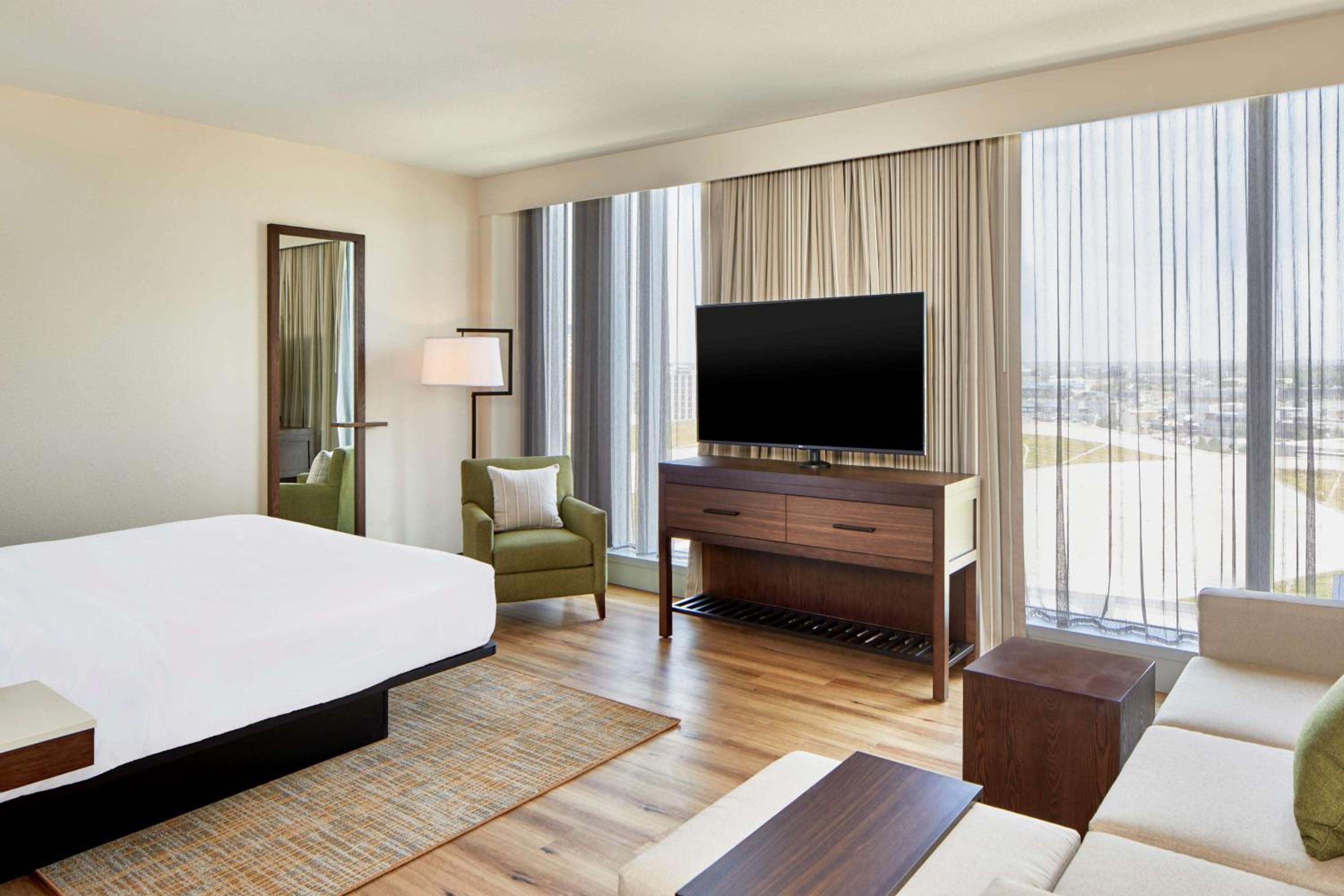 King Studio Suite - Photo 5