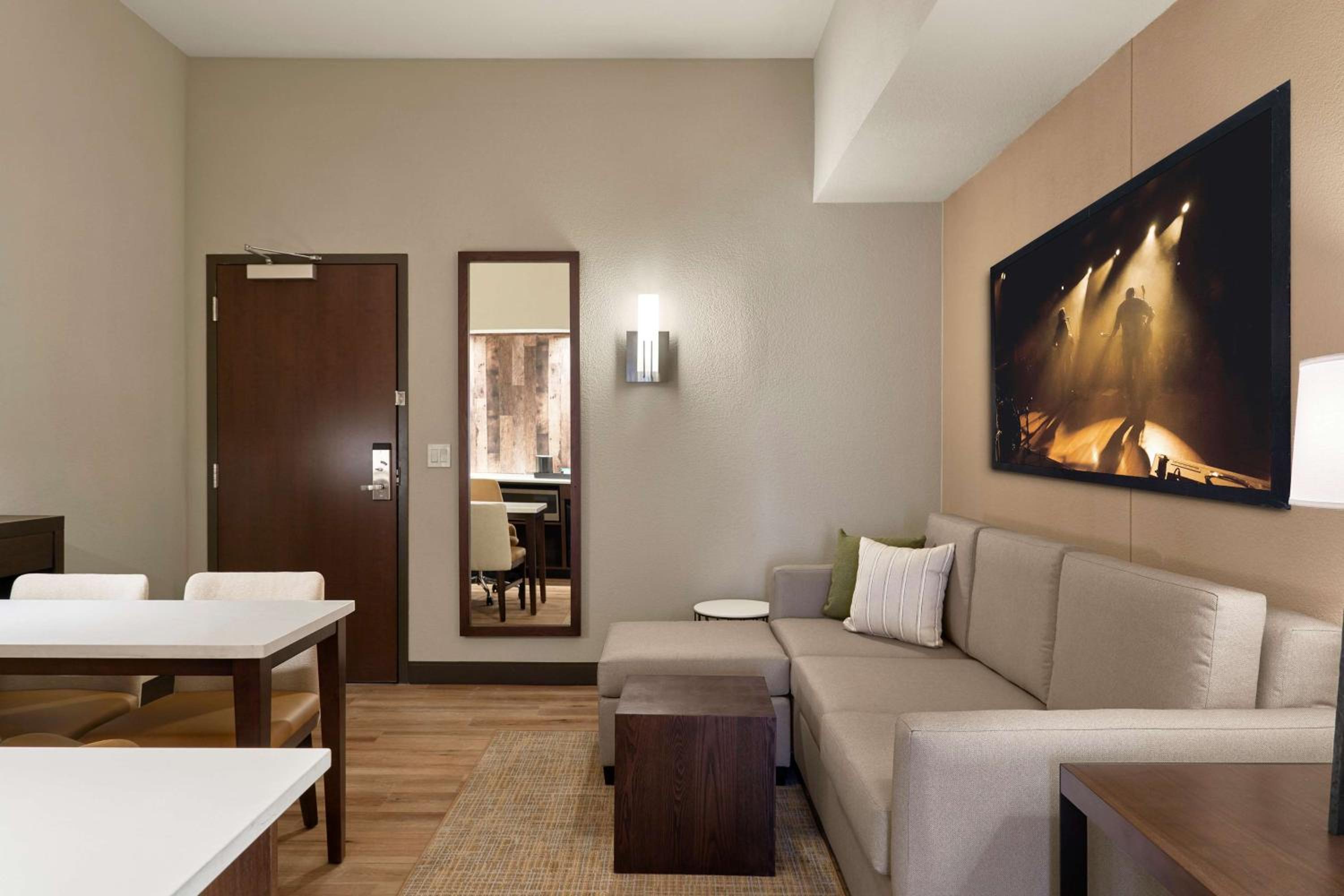 King Suite - Photo 5