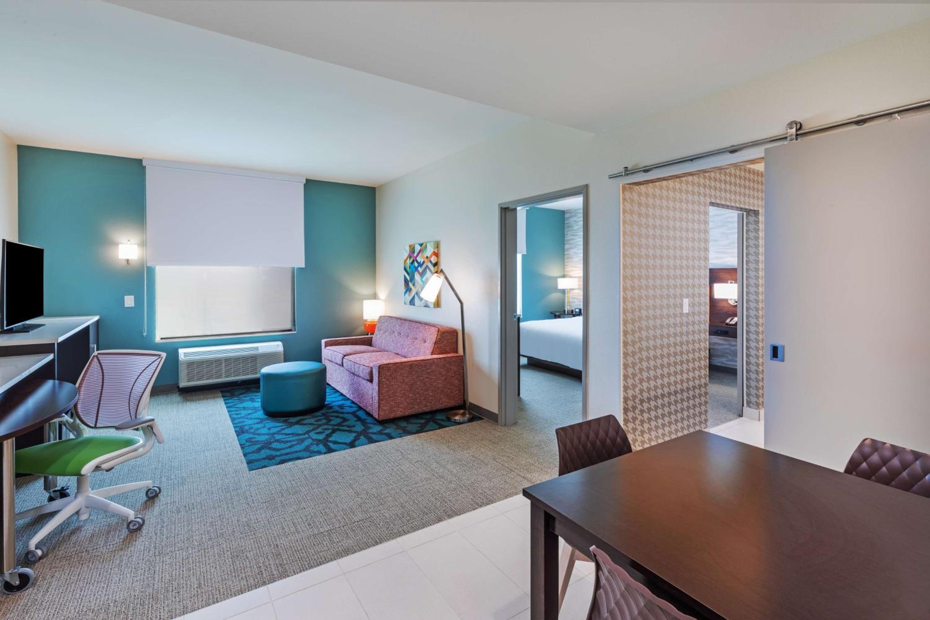 One-Bedroom King Suite - Non-Smoking - Photo 6