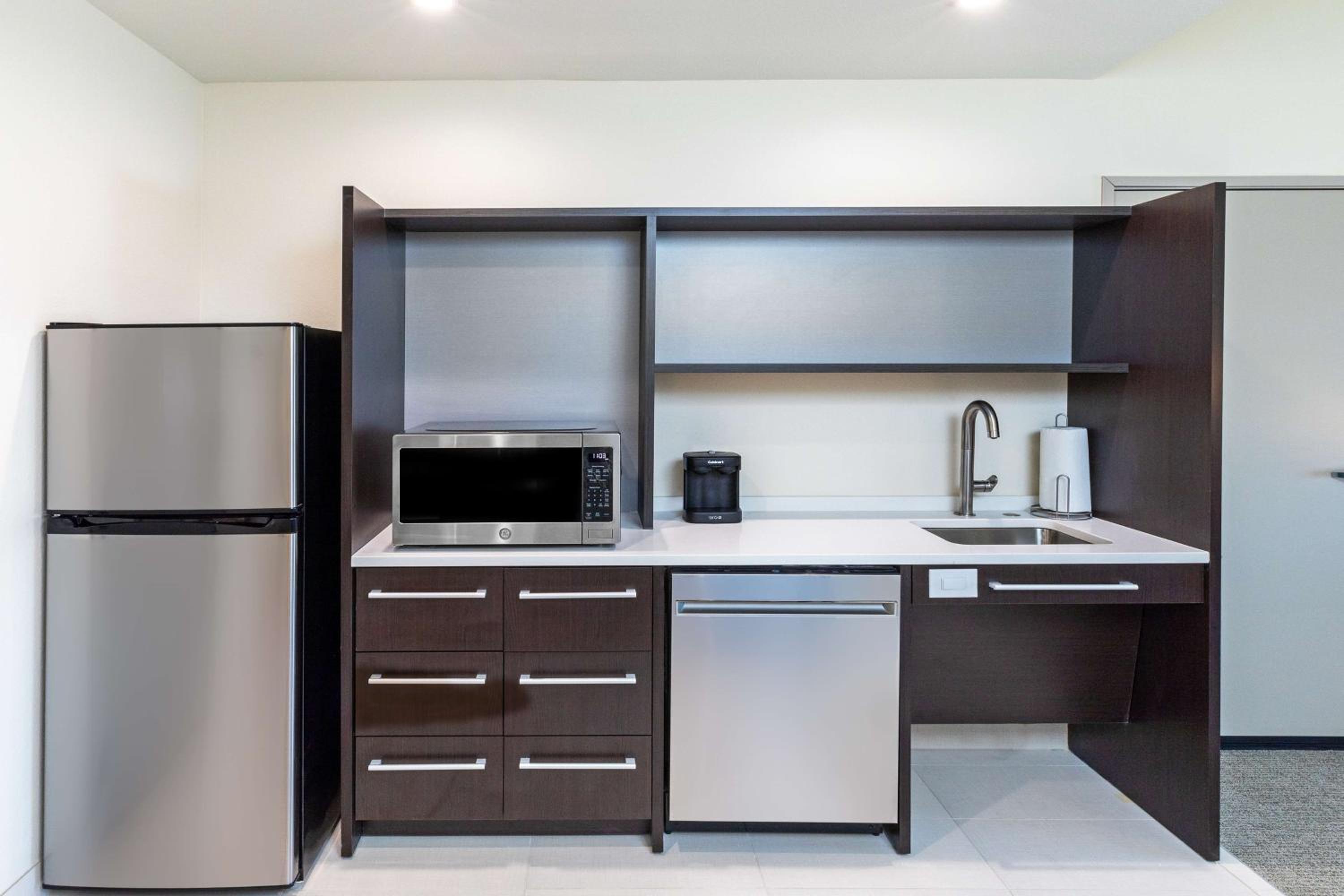 King Studio Suite - Mobility Access/Non-Smoking - Photo 6