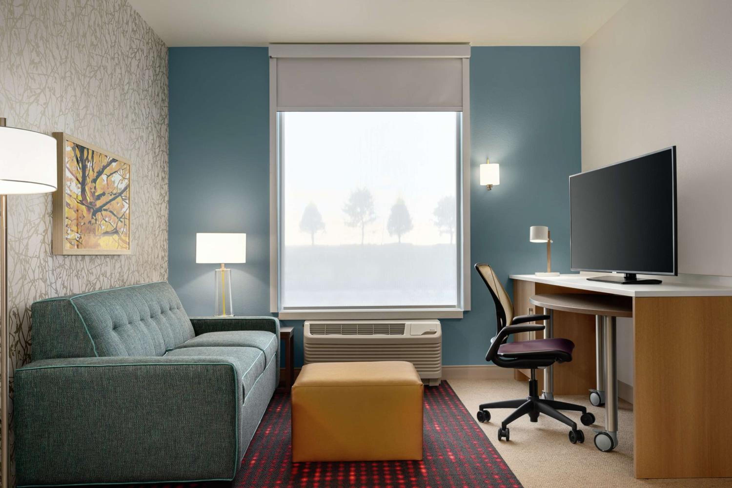 King Suite - Mobility Access/Non-Smoking - Photo 1