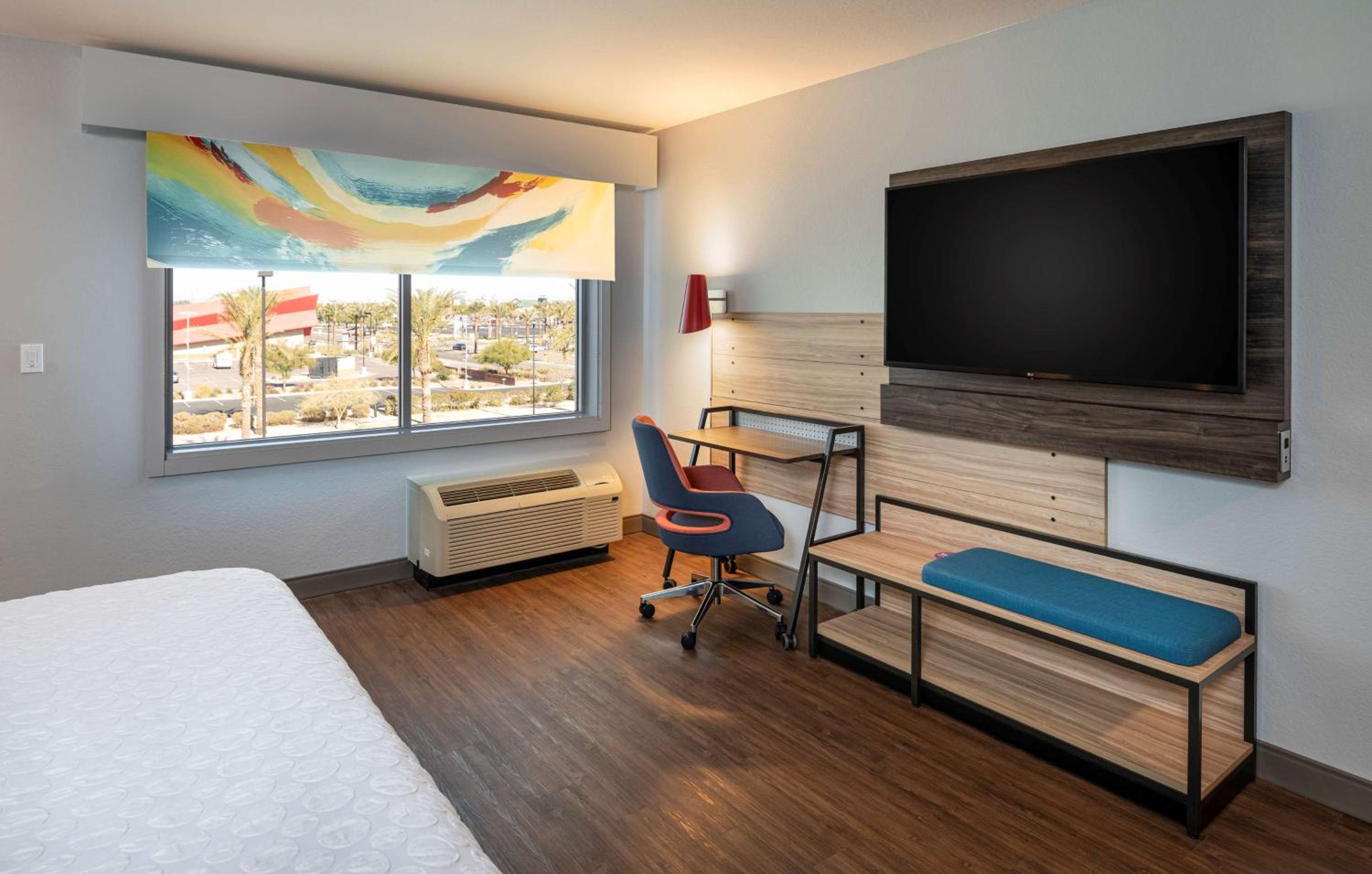 King Room with Bath Tub - Mobility Access - Photo 2