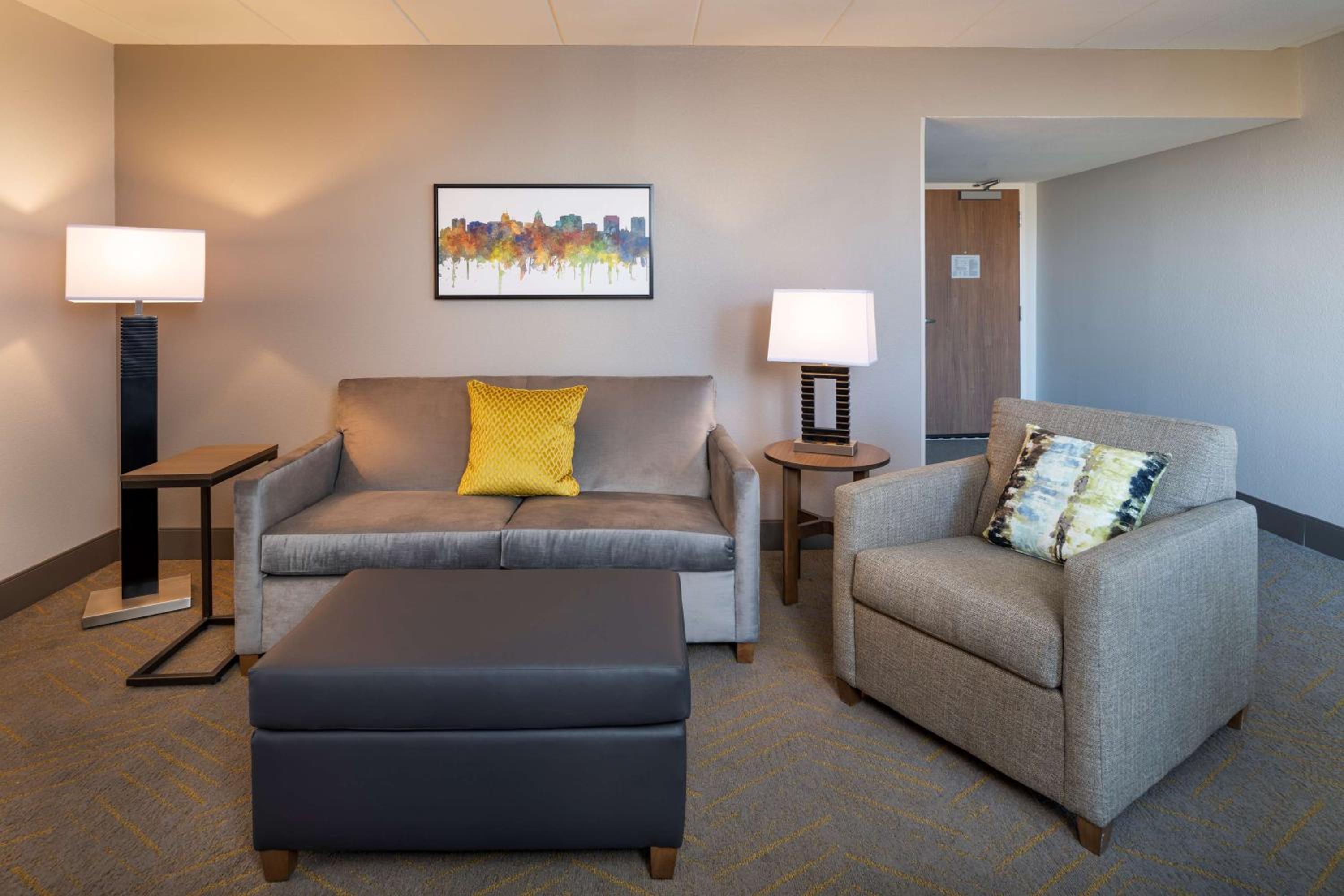 Corner King Studio Suite - Photo 4