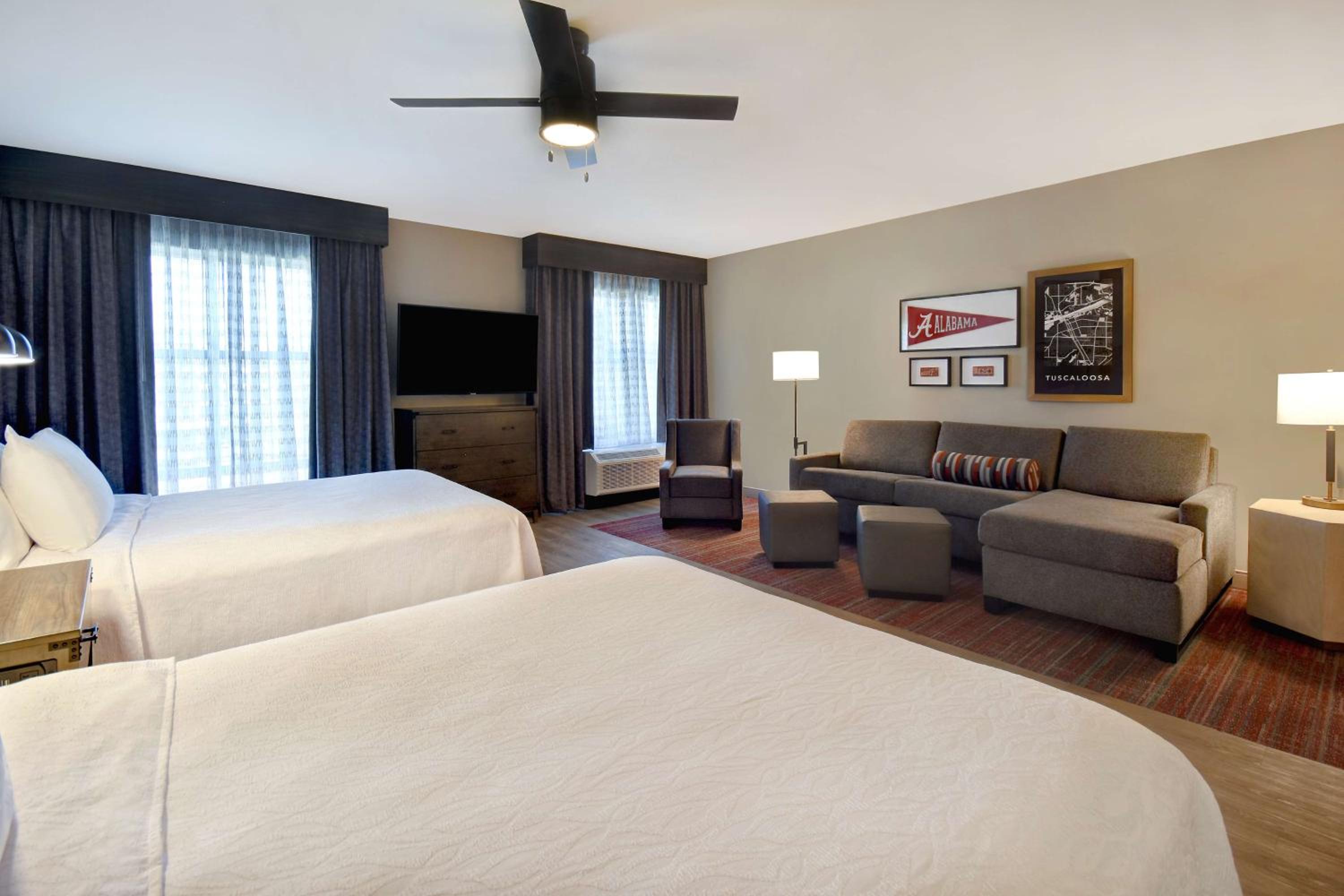 Queen Studio with Two Queen Beds - Non-Smoking - Photo 1