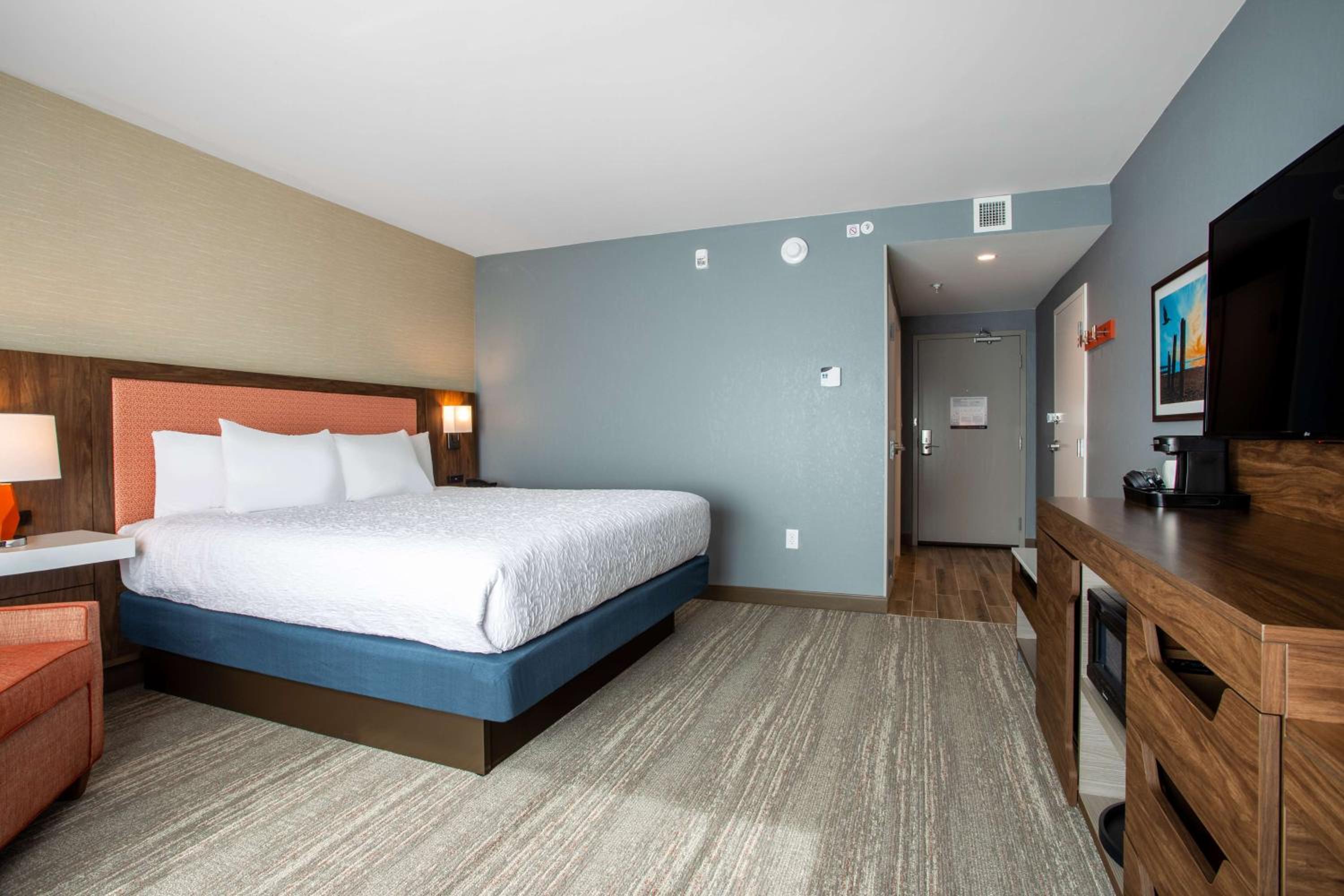 King Room - Hearing Access/Non-Smoking - Photo 2
