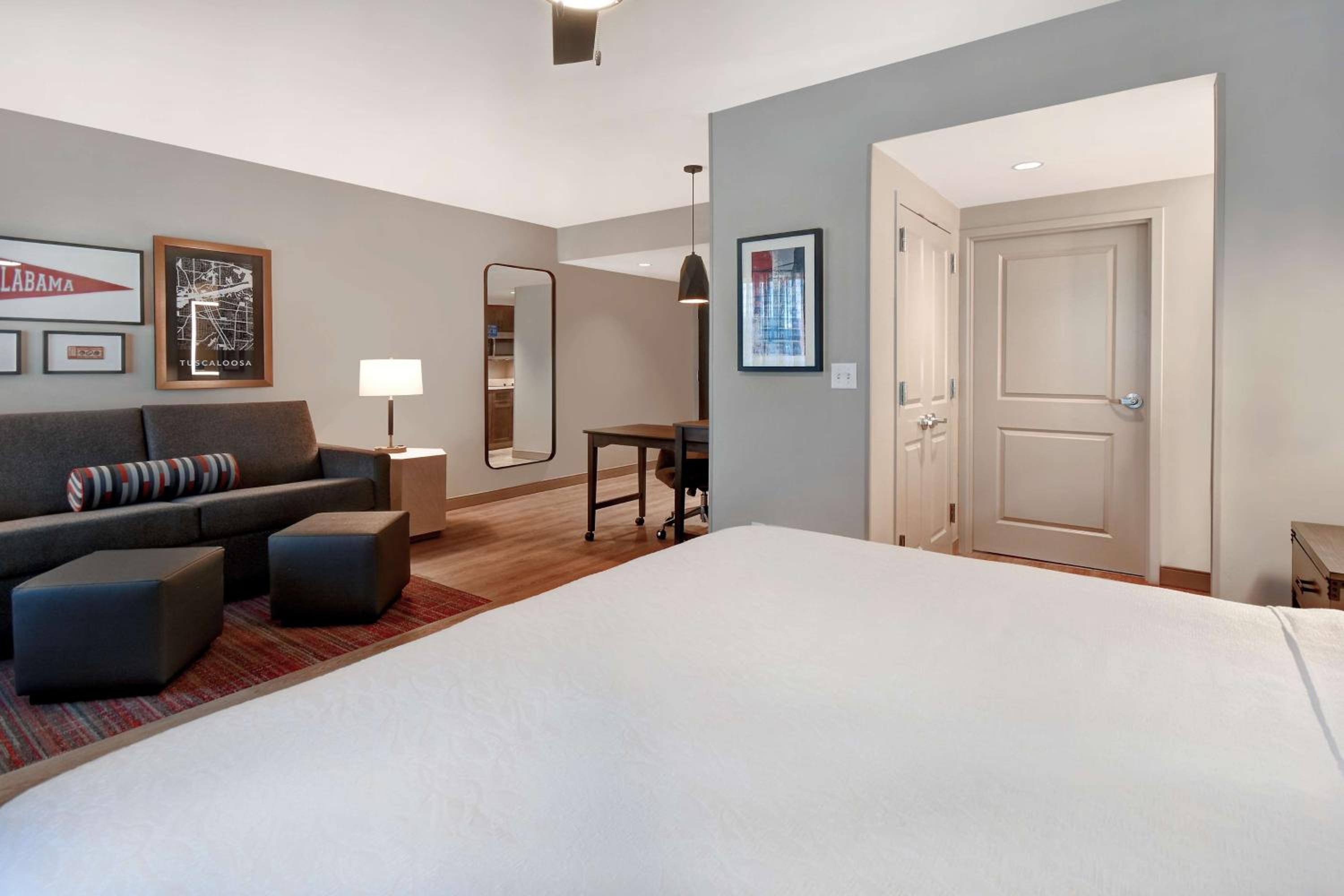 King Studio Suite - Non-Smoking - Photo 2