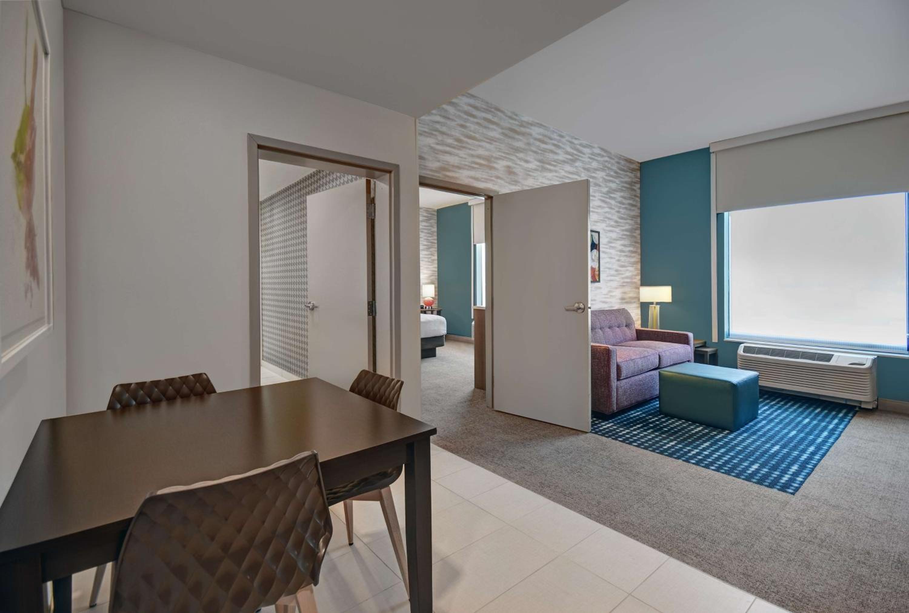 One-Bedroom King Suite - Non-Smoking - Photo 1