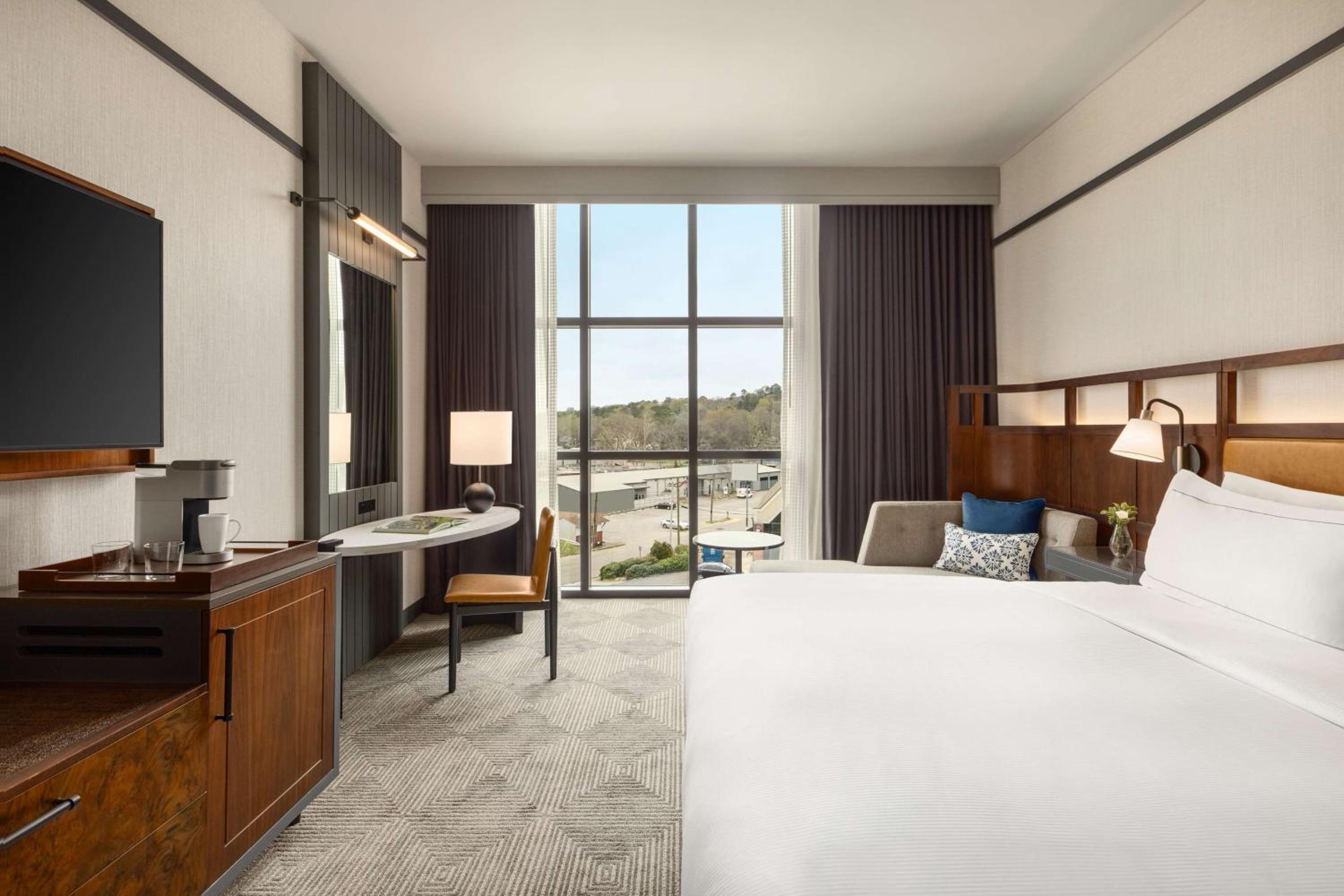 Premium King Room - Photo 1