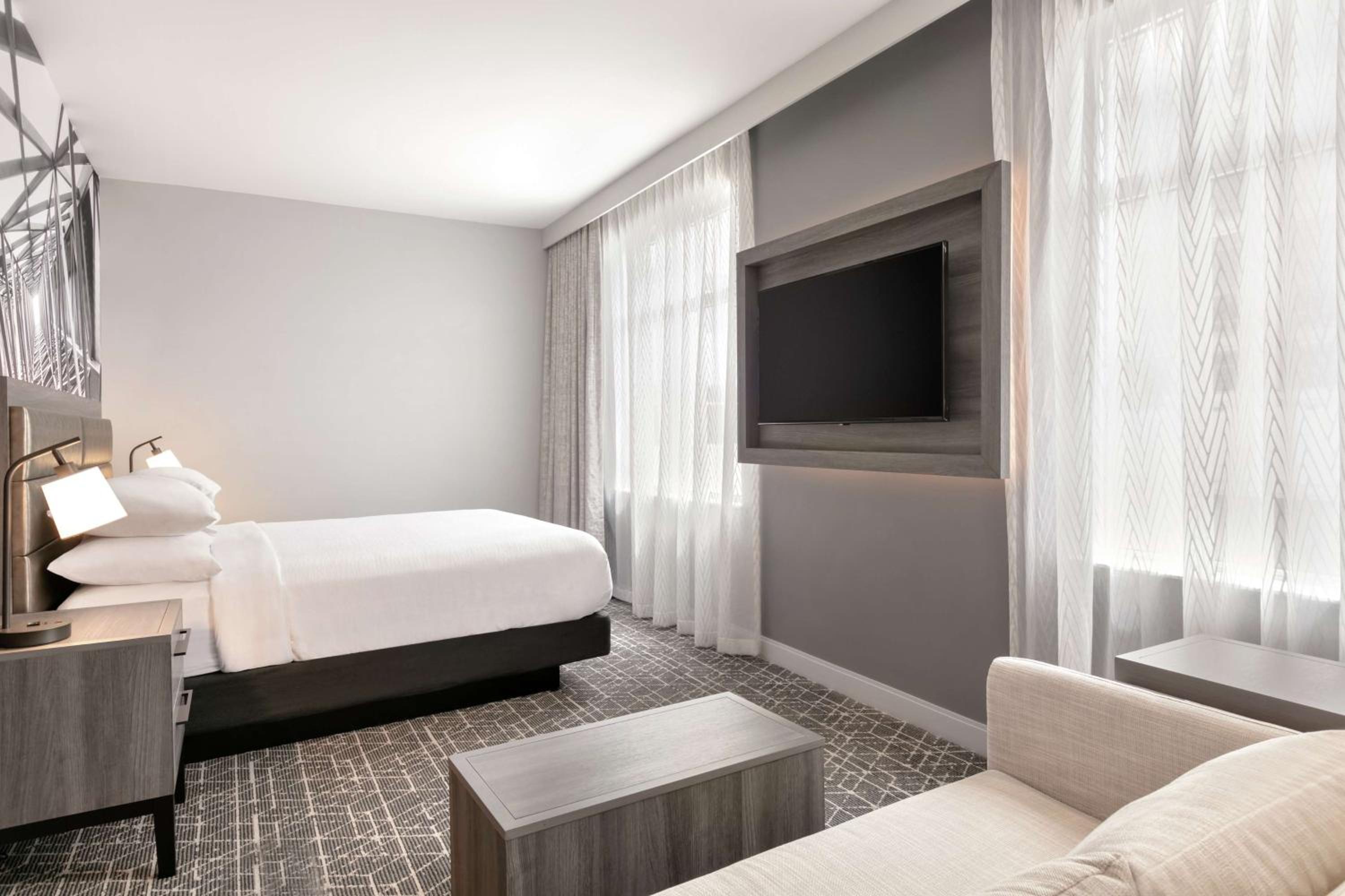 Two-Room King Suite - Photo 4