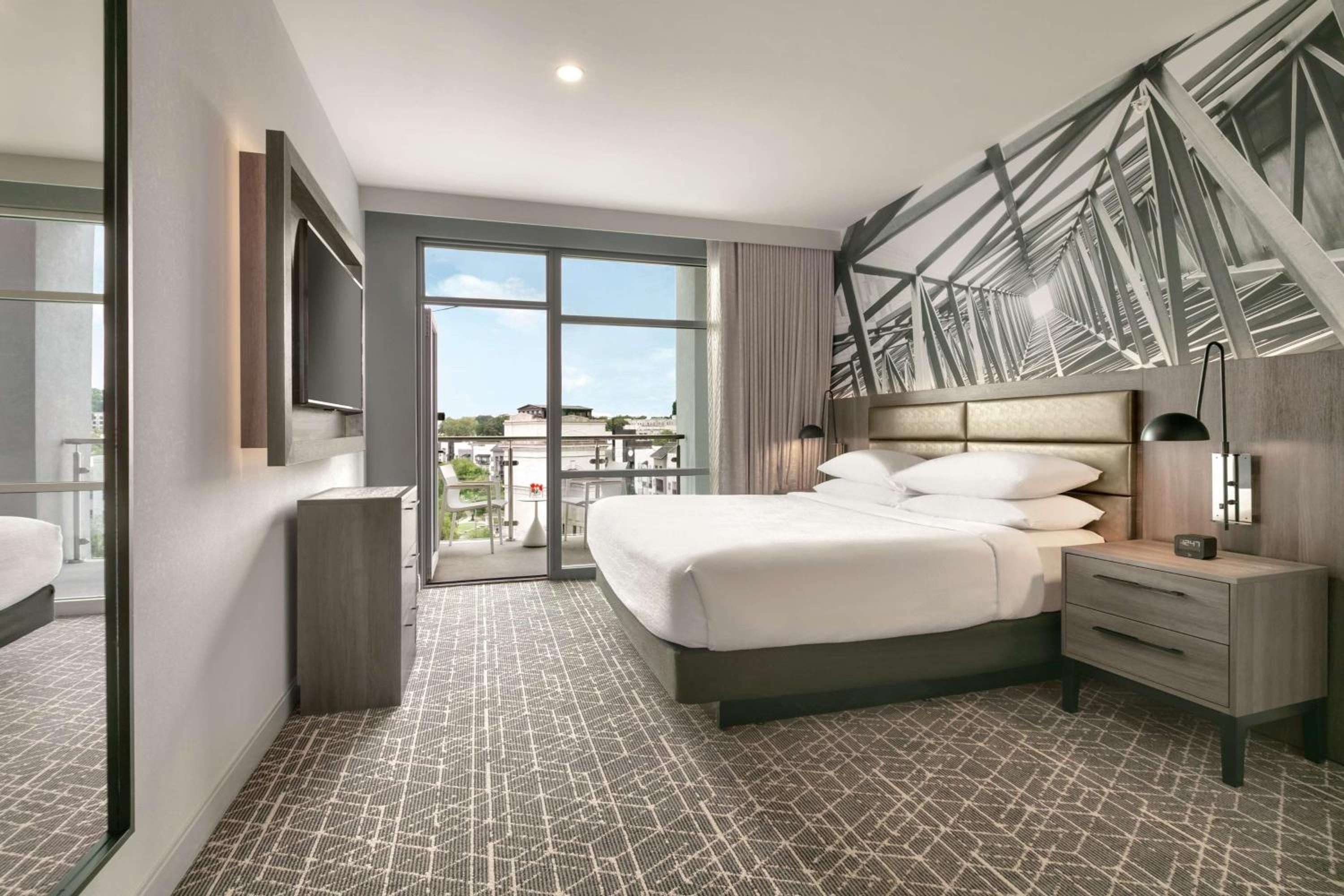 Two Room King Suite with Balcony - Photo 7