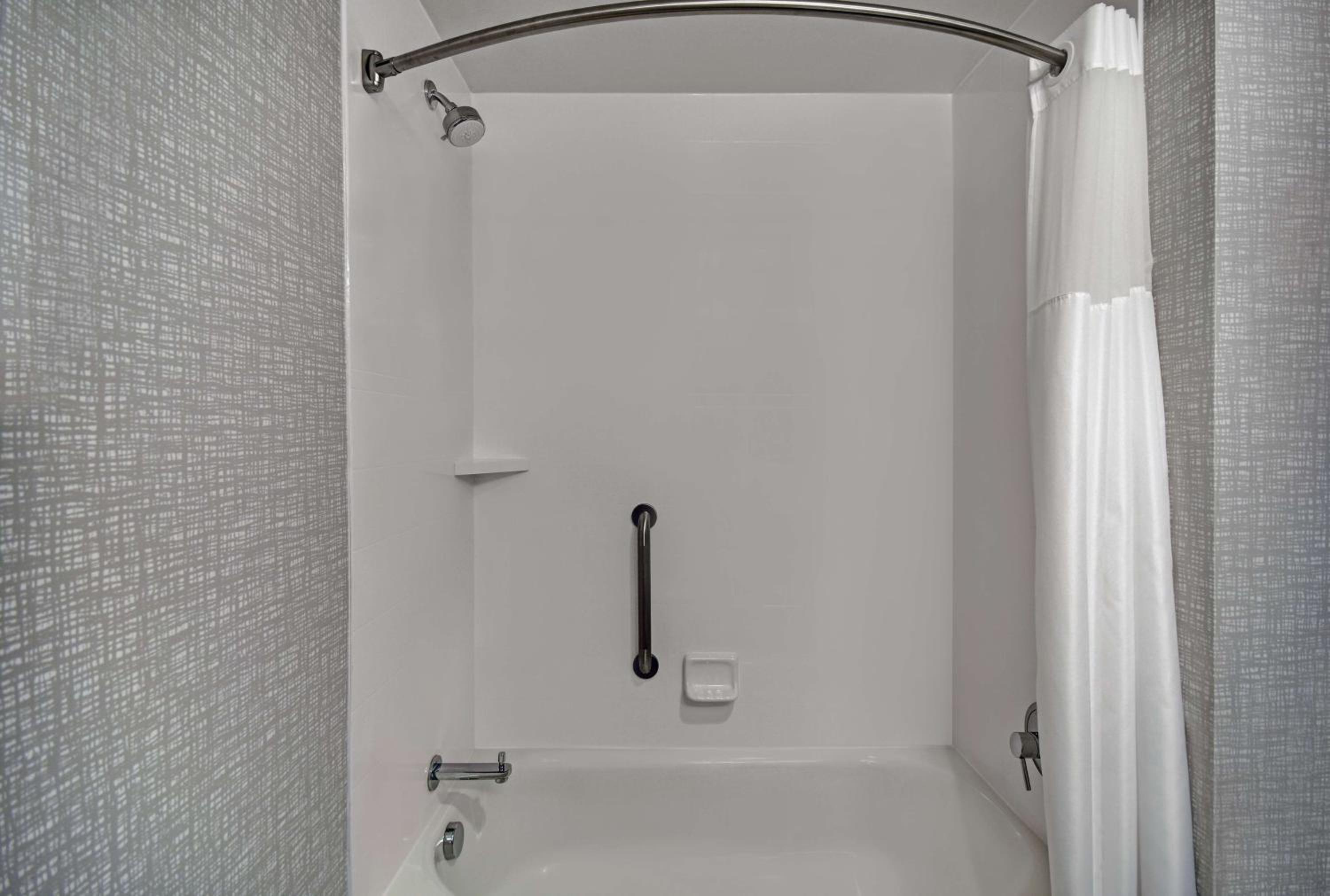 King Studio Suite - Non-Smoking - Photo 6