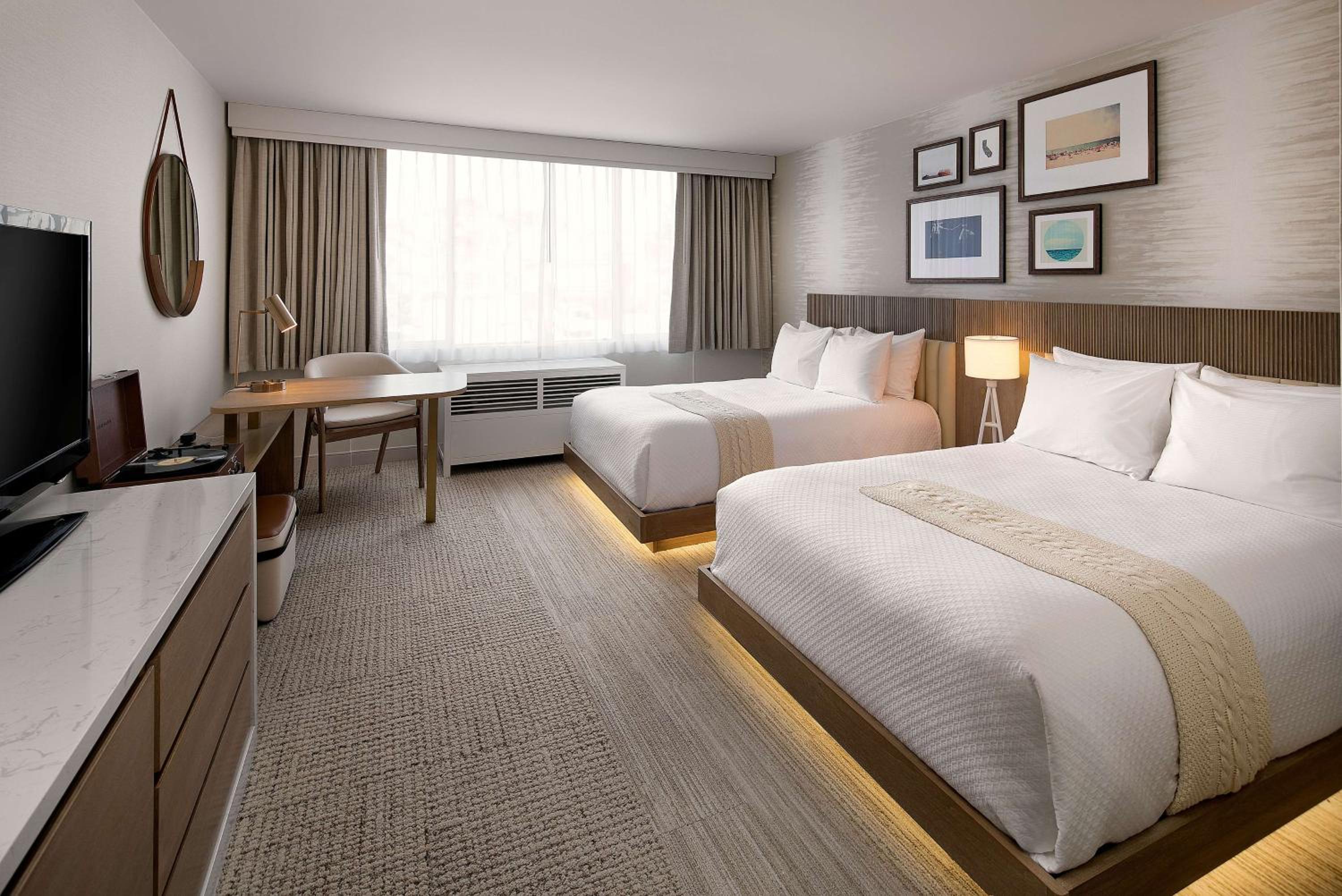 Double Room with Two Double Beds - Photo 3