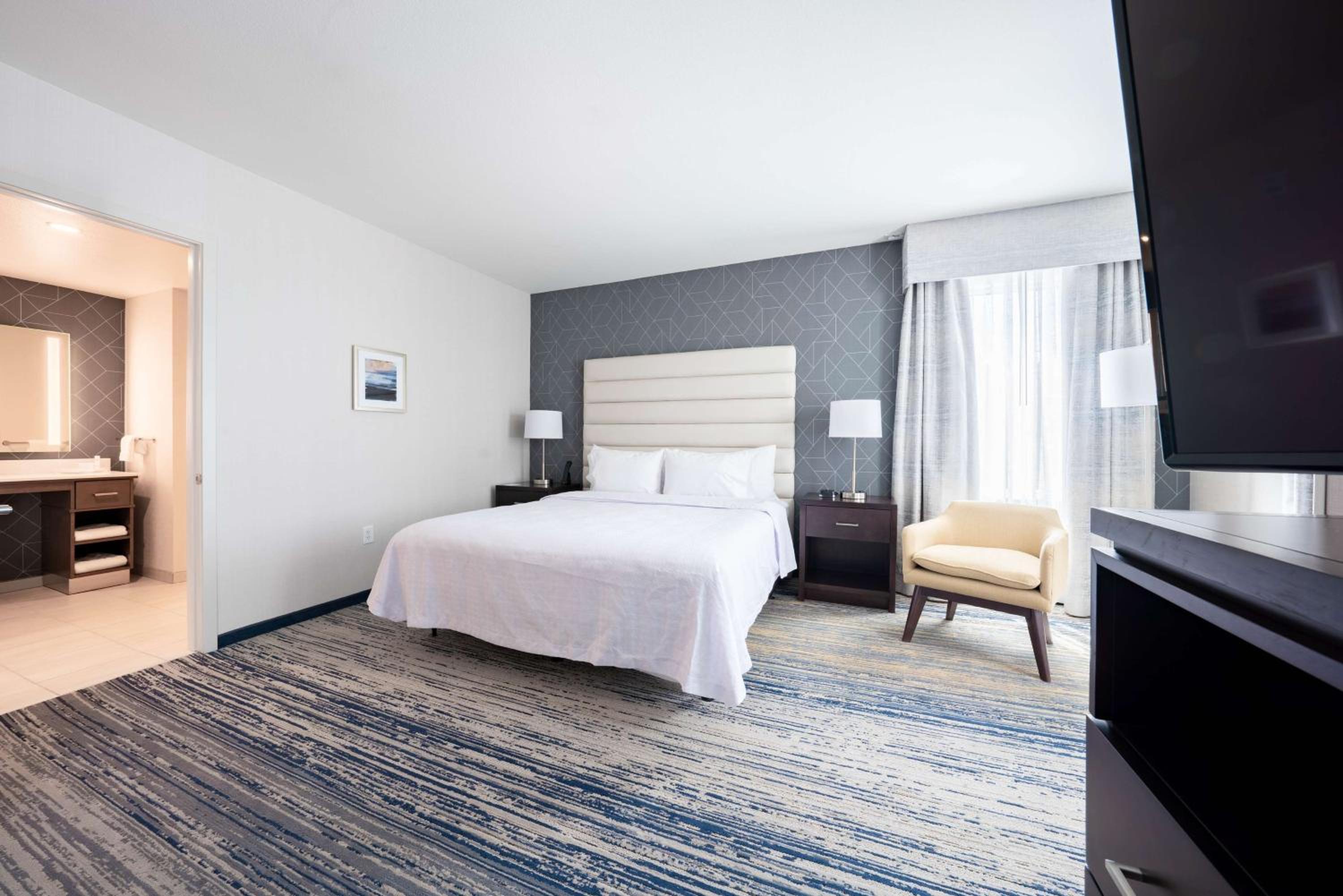 King Studio Suite - Mobility Access/Non-Smoking - Photo 5