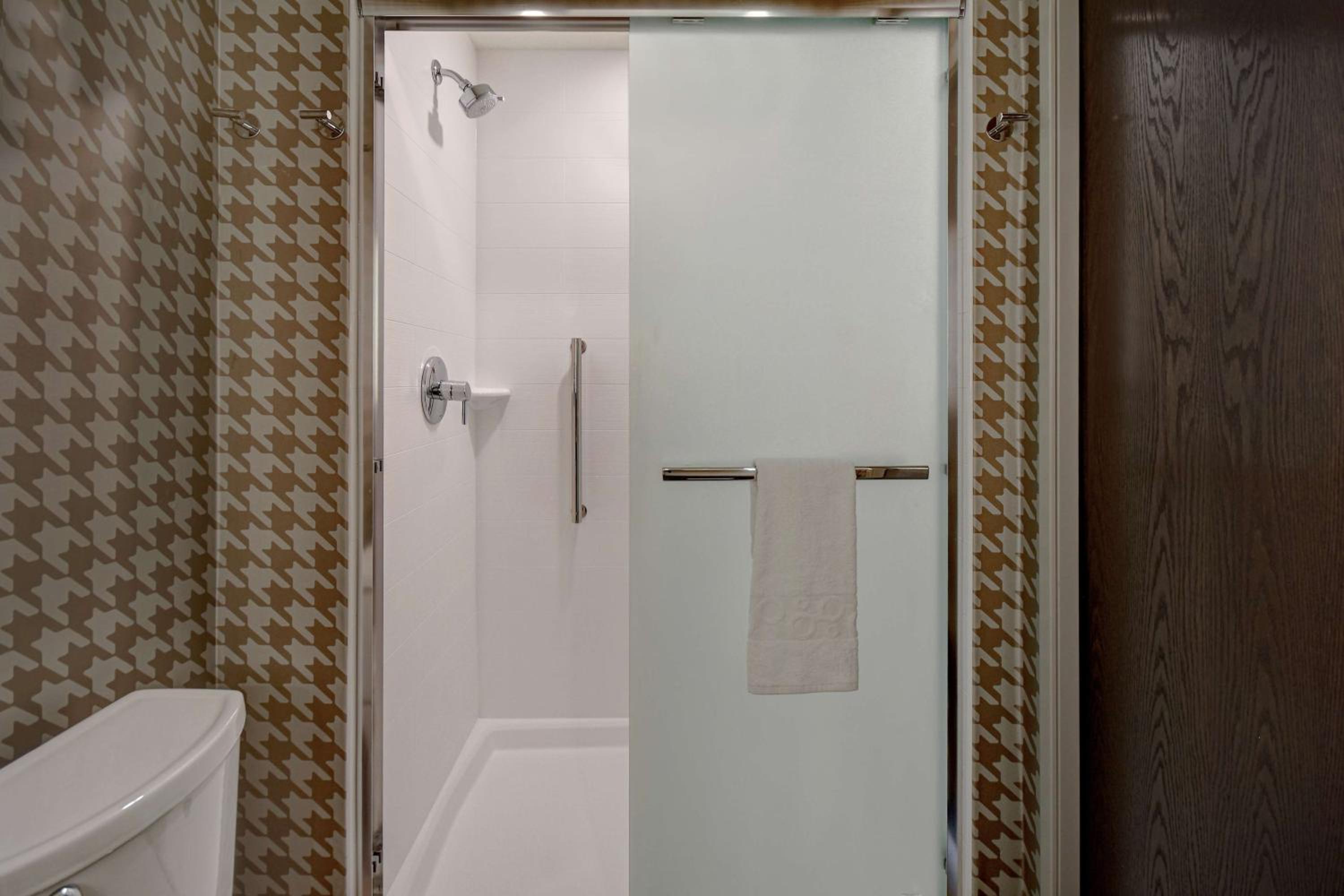 King Studio Suite - Non-Smoking - Photo 7