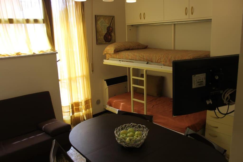 One-Bedroom Apartment photo 2