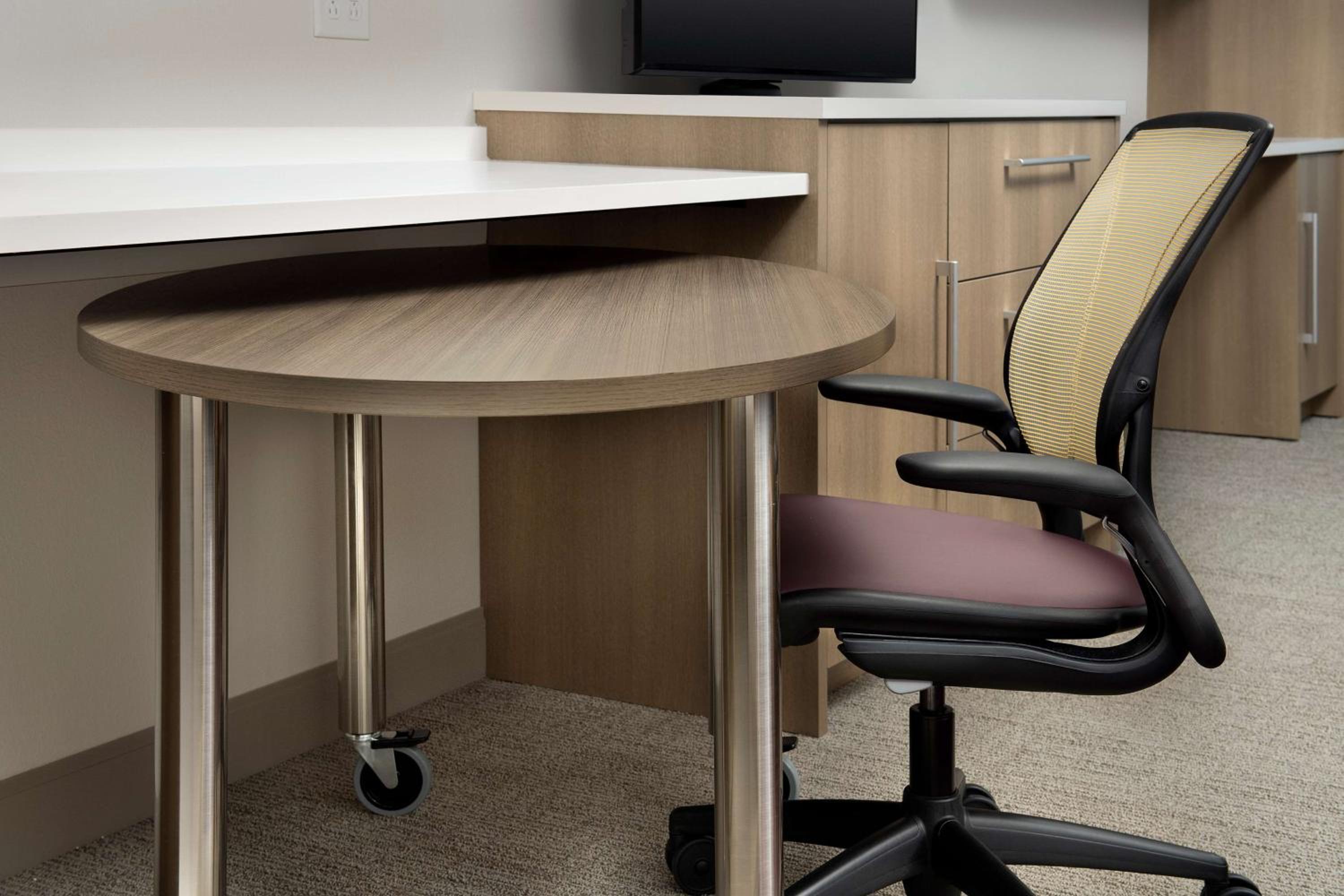 King Studio Suite - Hearing Access/Non-Smoking