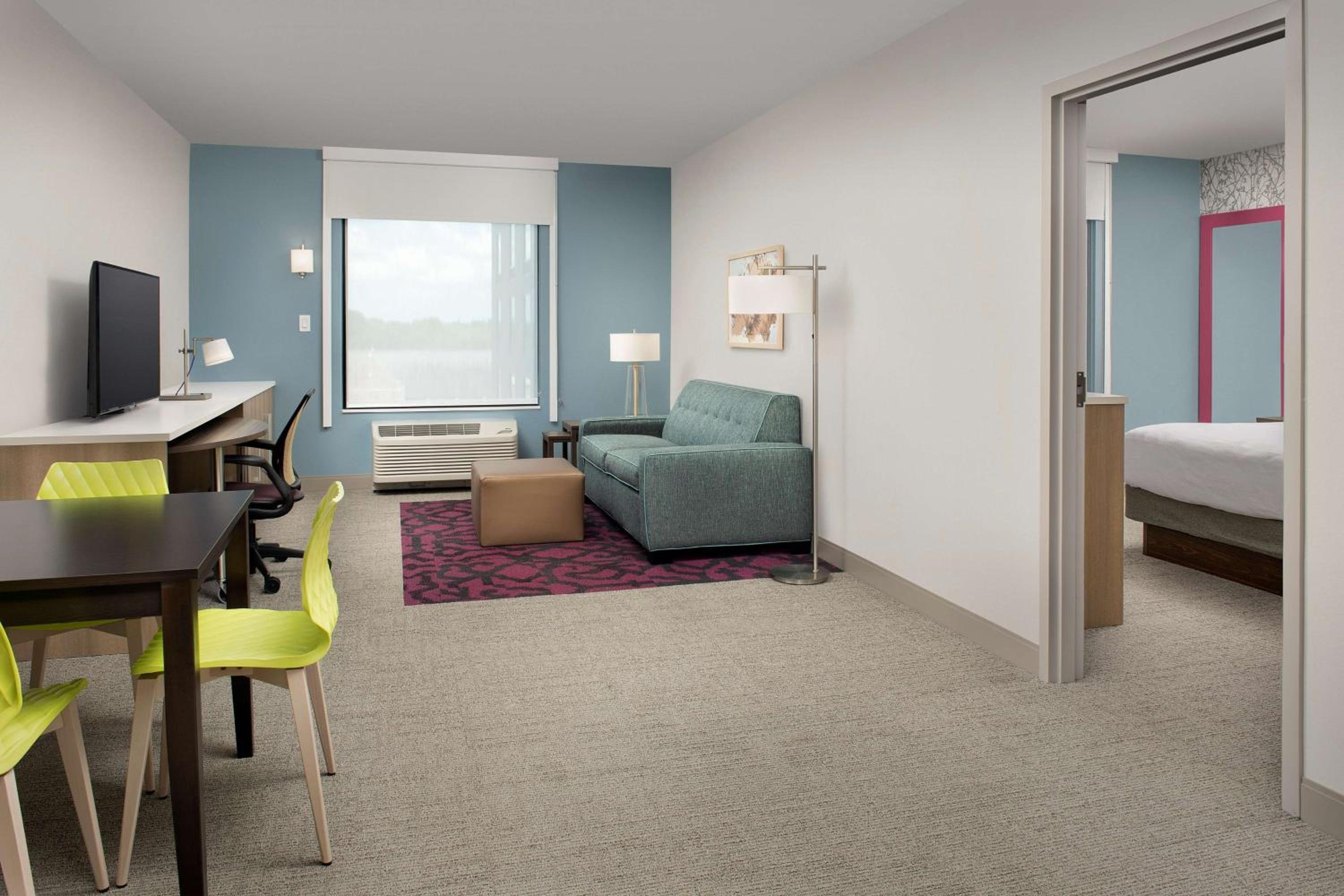 Studio Suite, 1 King Bed, Non Smoking