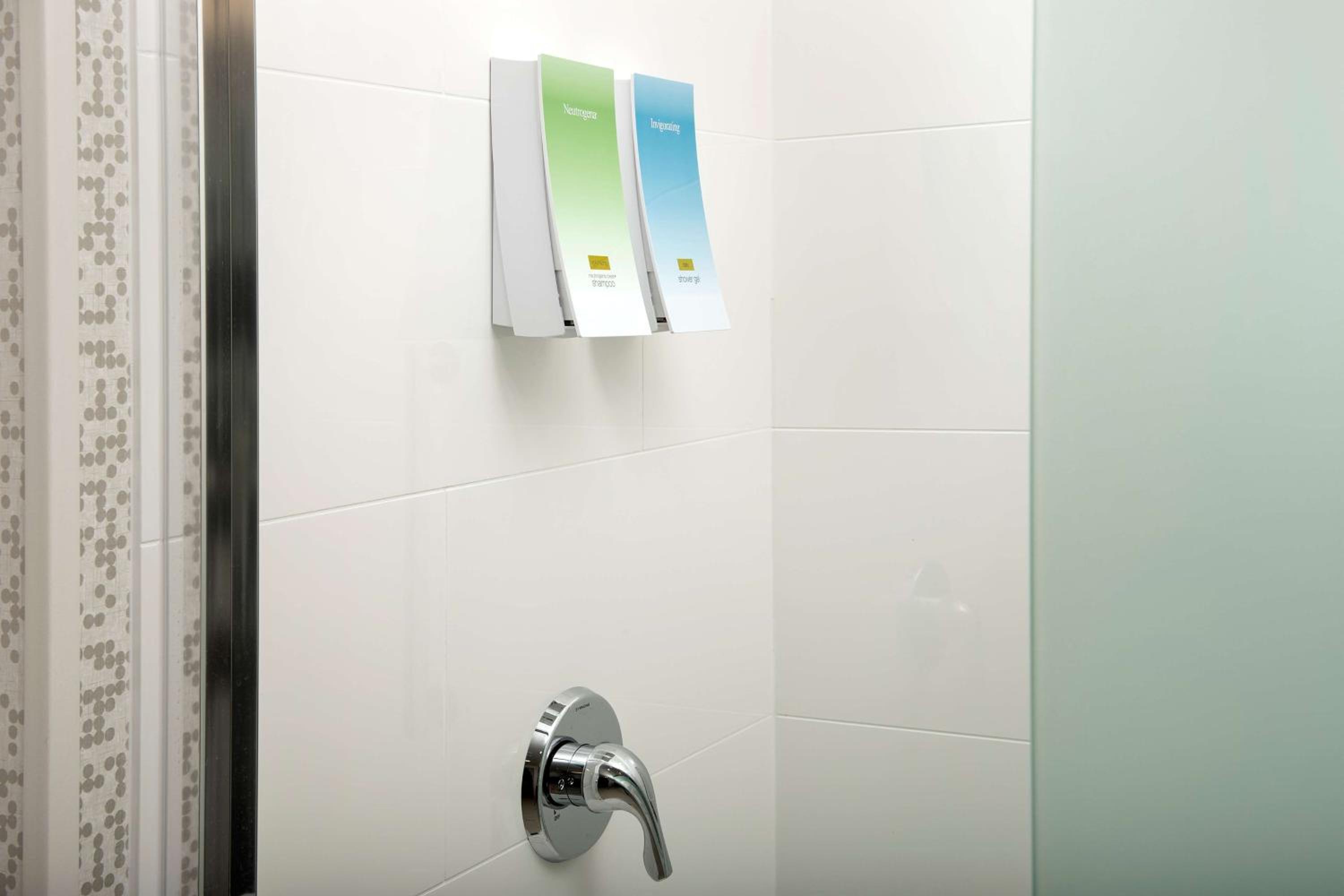 King Studio Suite - Hearing Access/Non-Smoking