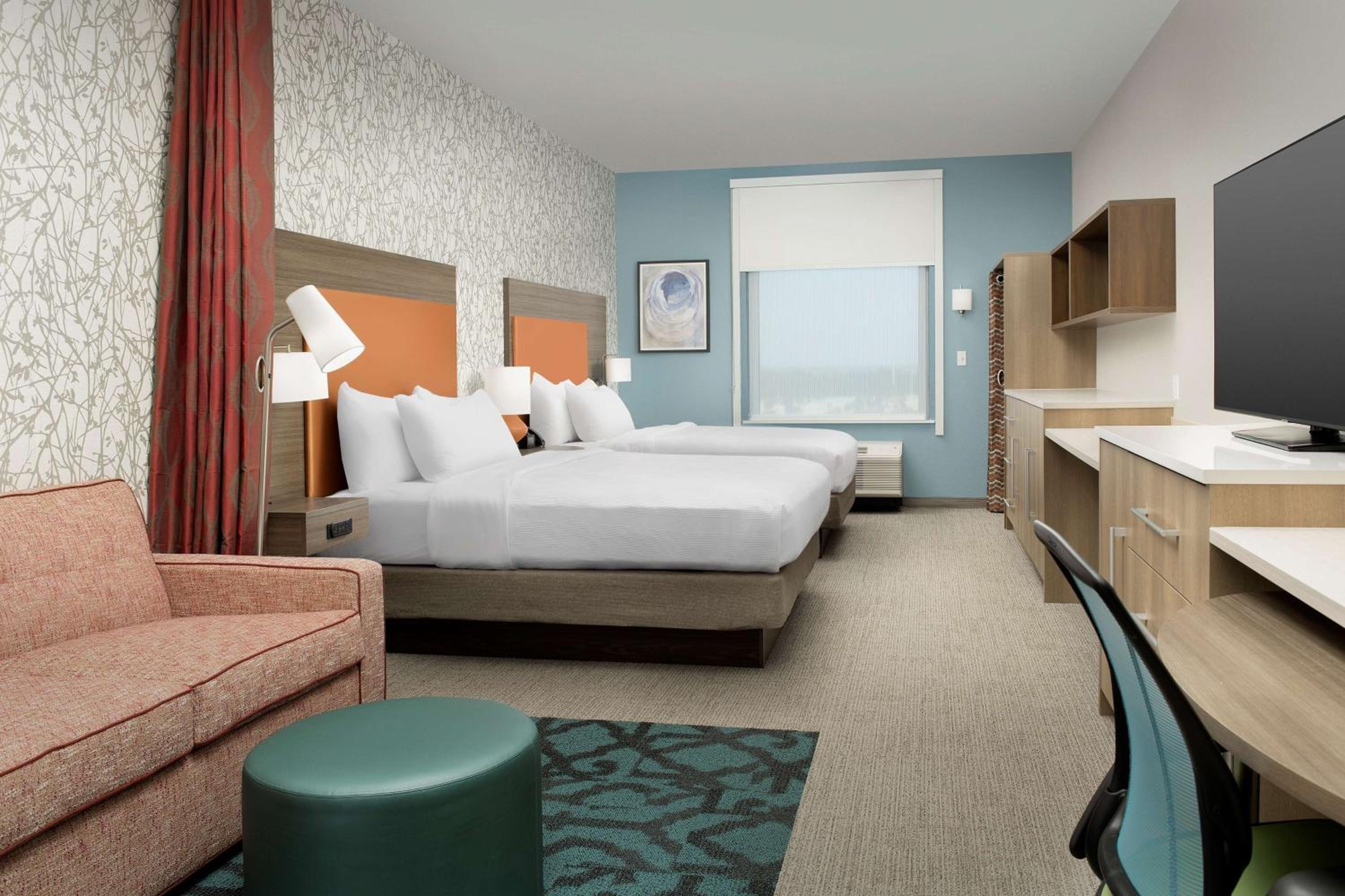 Queen Studio with Two Queen Beds - Non-Smoking - Photo 2
