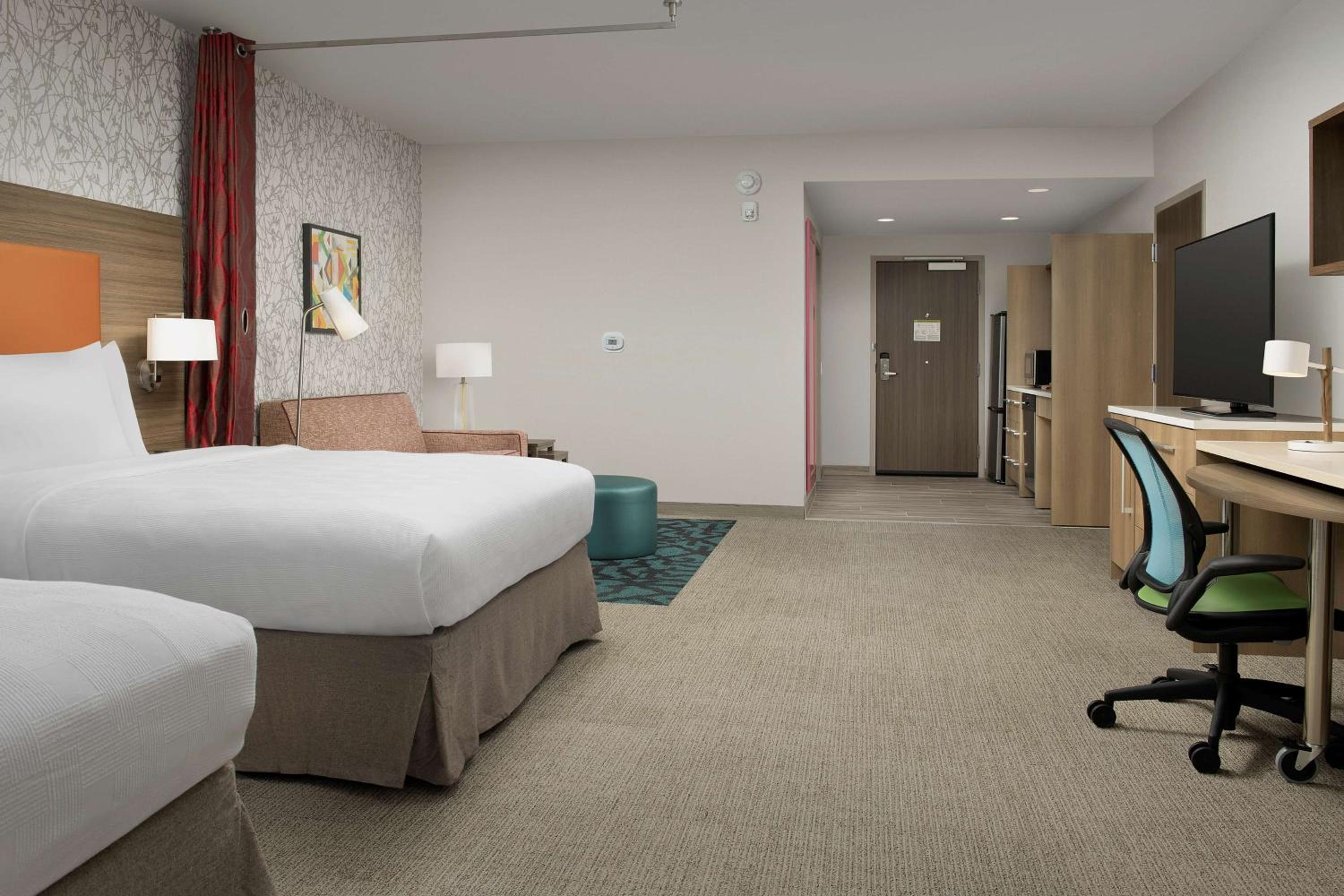 Queen Studio with Two Queen Beds - Mobility Access/Non-Smoking - Photo 3