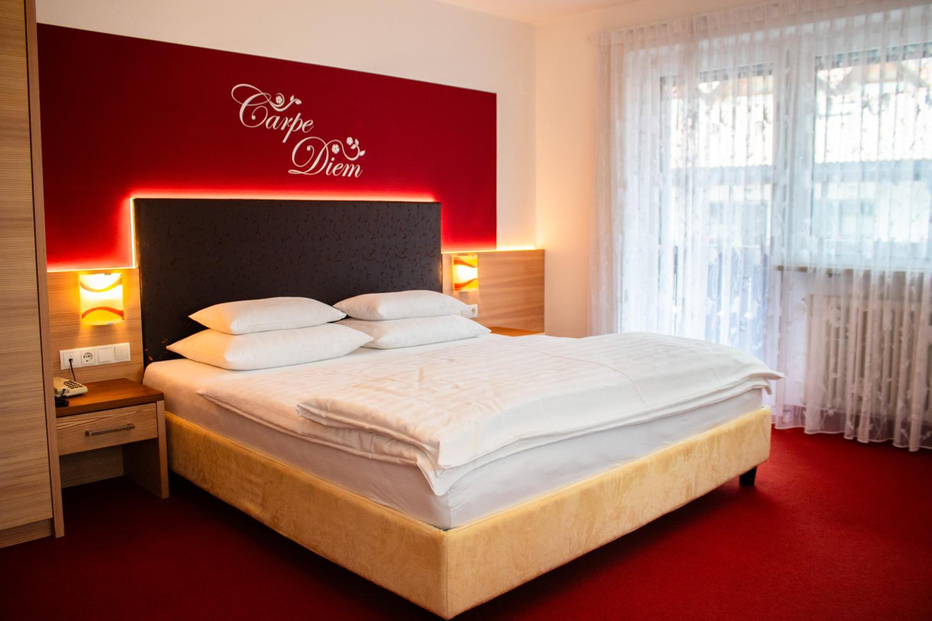 Double Room - Photo 6