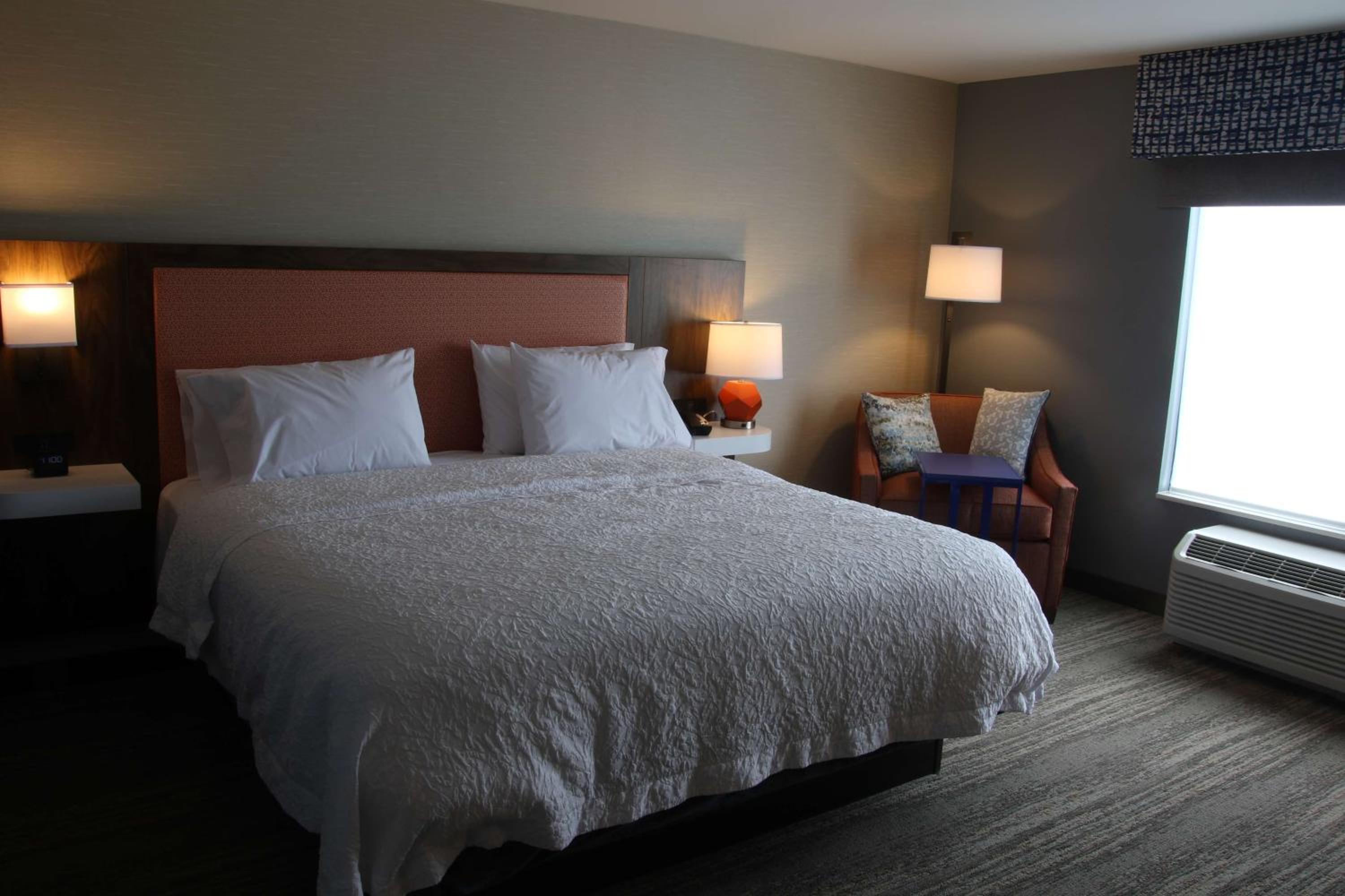 King Room - Hearing Access/Non-Smoking - Photo 1