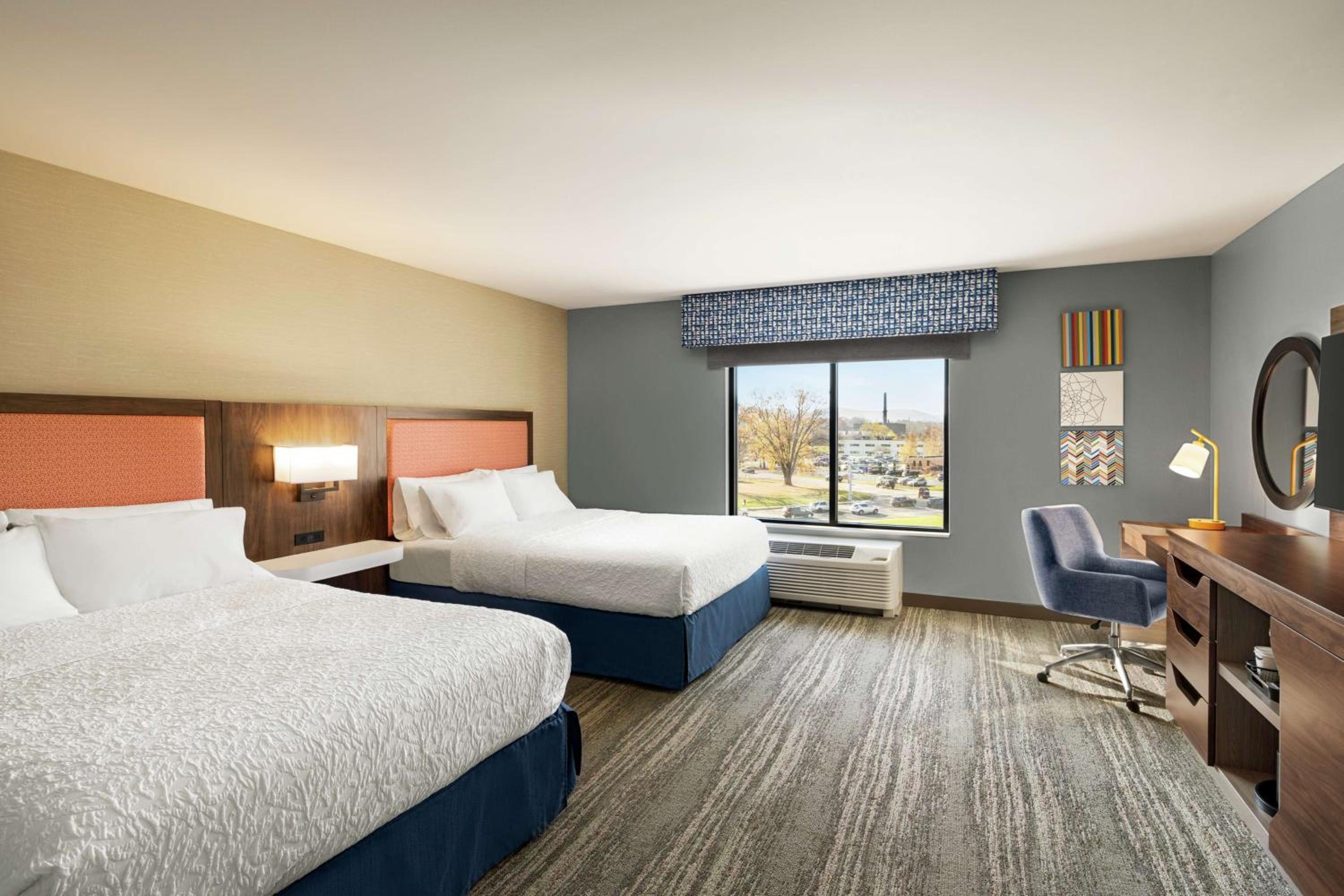 Queen Room with Two Queen Beds - Mobility and Hearing Access/Non-Smoking - Photo 3
