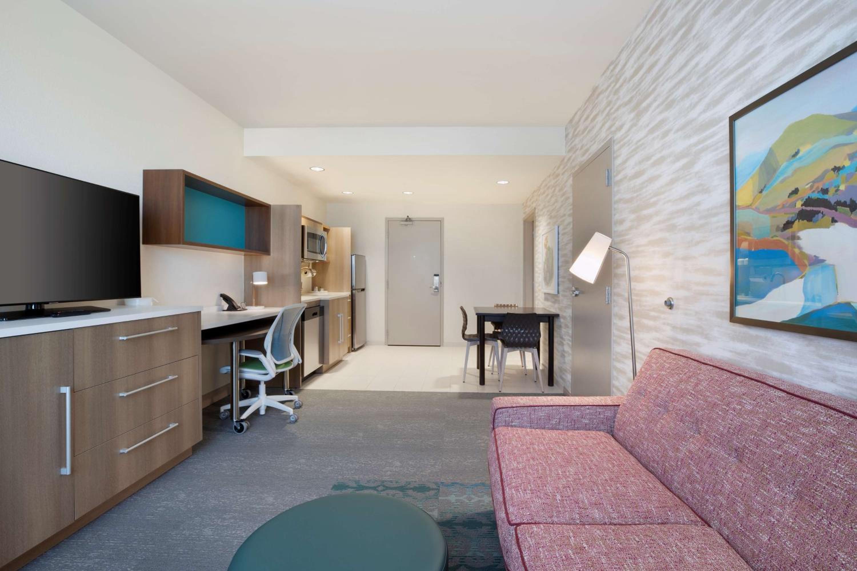 One-Bedroom King Suite - Non-Smoking - Photo 4