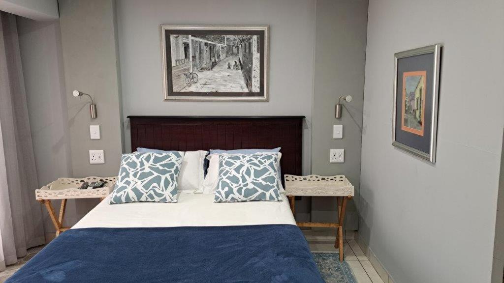 Double Room with Private Bathroom - Photo 4