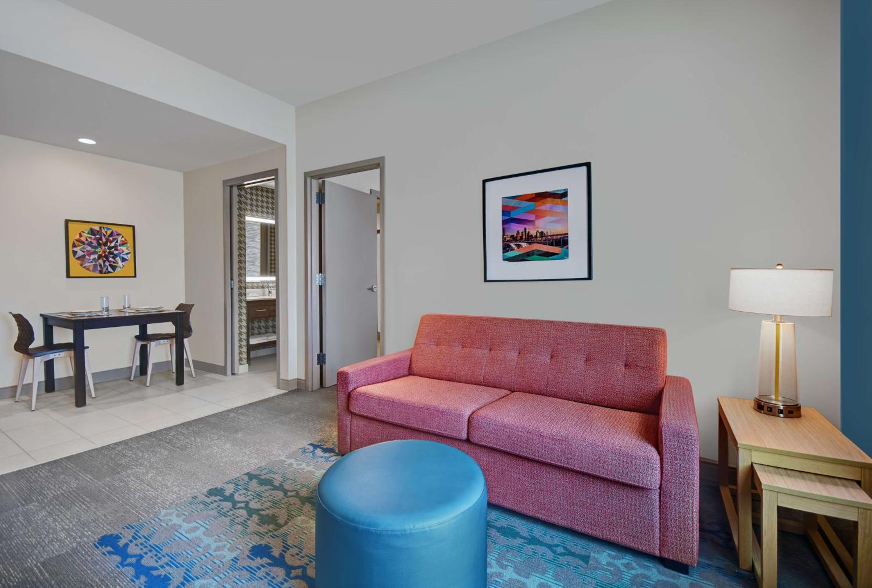 One-Bedroom King Suite - Non-Smoking - Photo 8