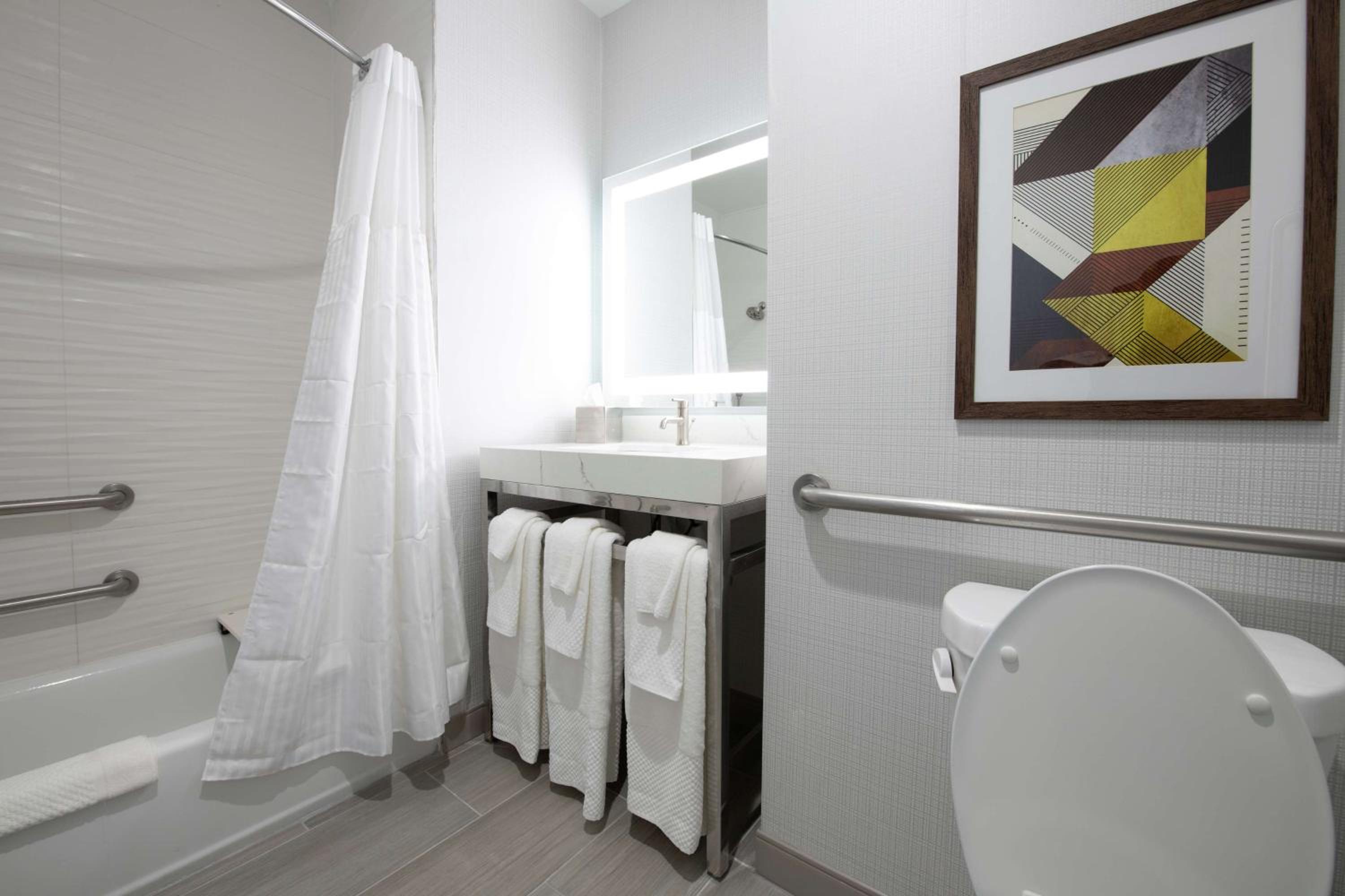 King Room with Sofa Bed and Roll-In Shower - Mobility/Hearing Accessible - Photo 2