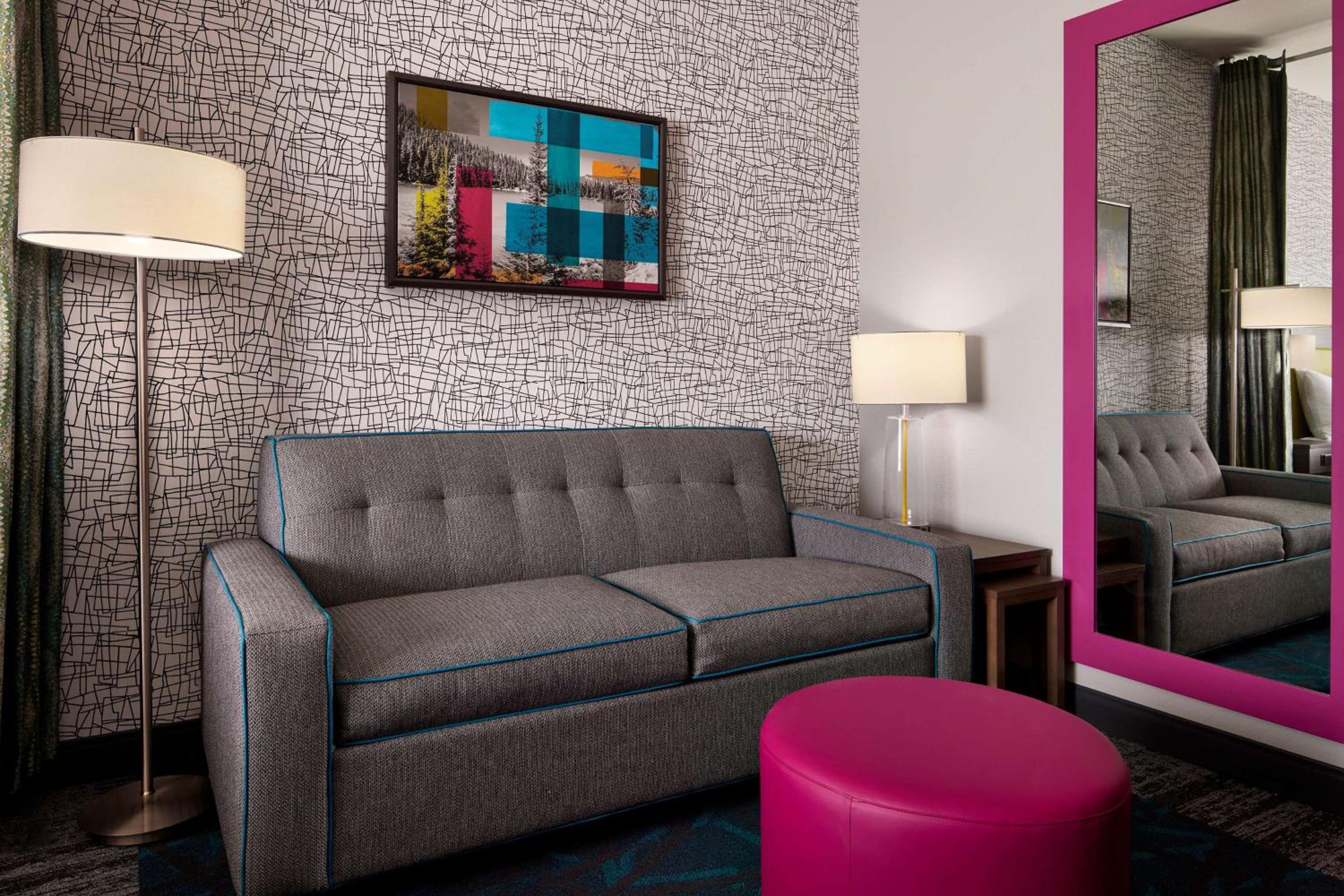King Studio Suite - Non-Smoking - Photo 6