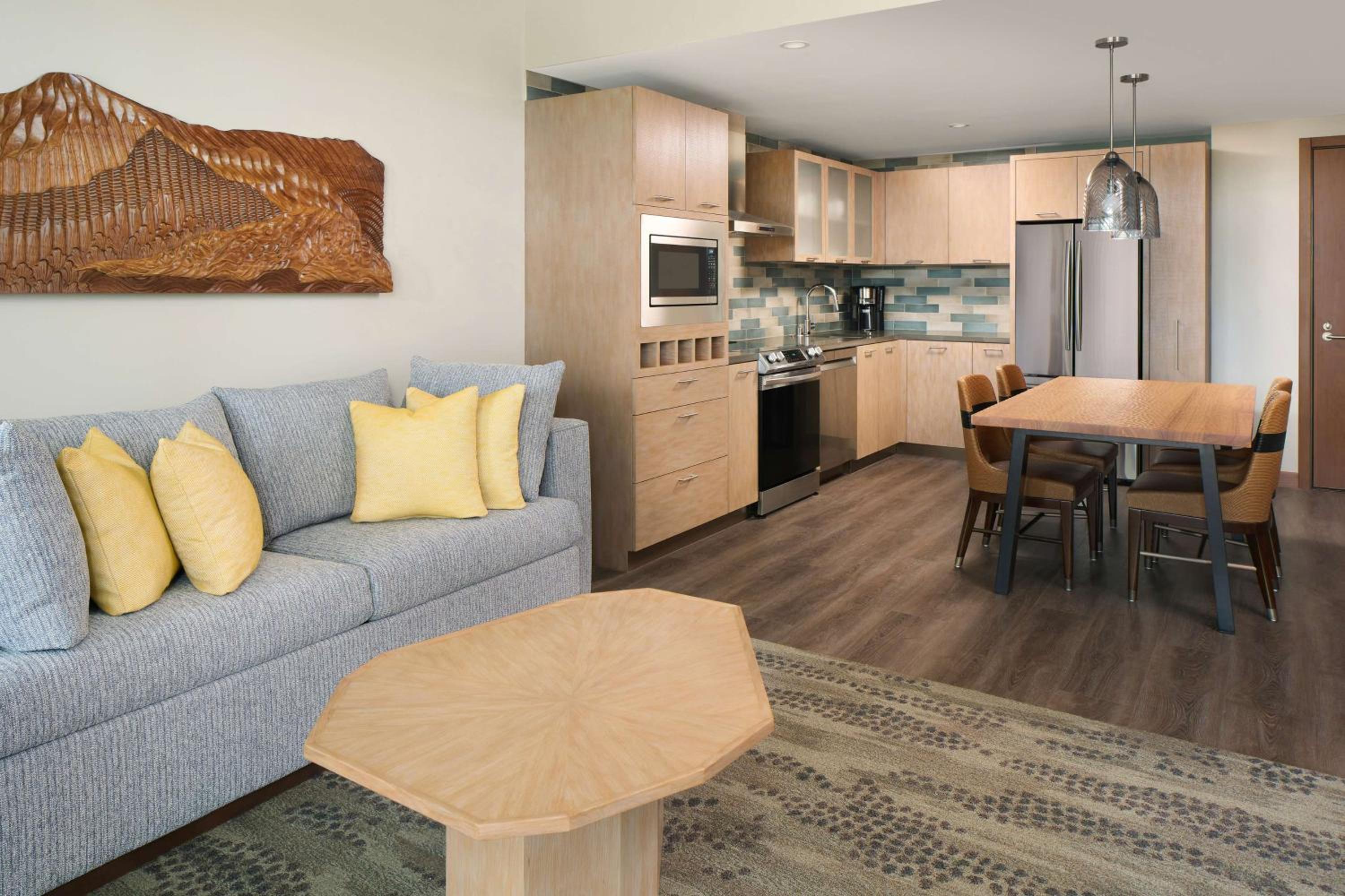 One-Bedroom Suite with Two Double Beds - Photo 1