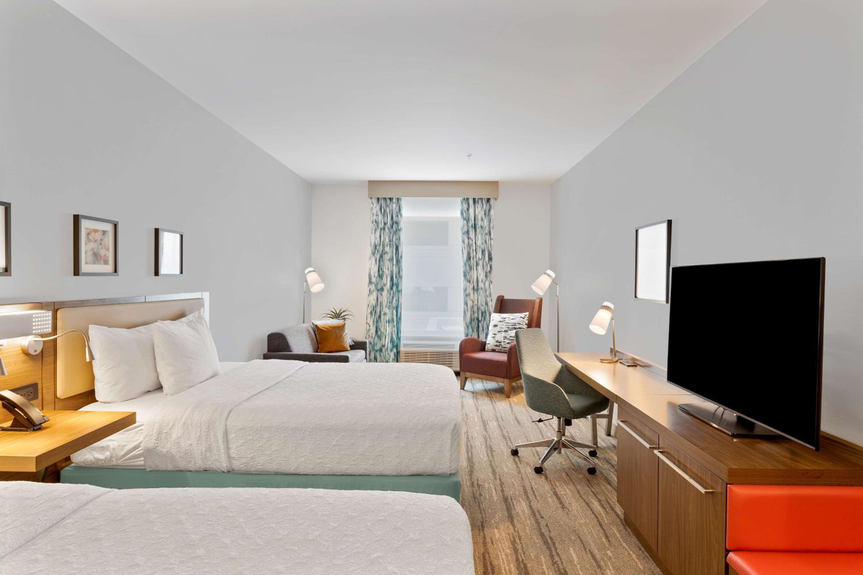 Deluxe Queen Room with Two Queen Beds - Photo 1