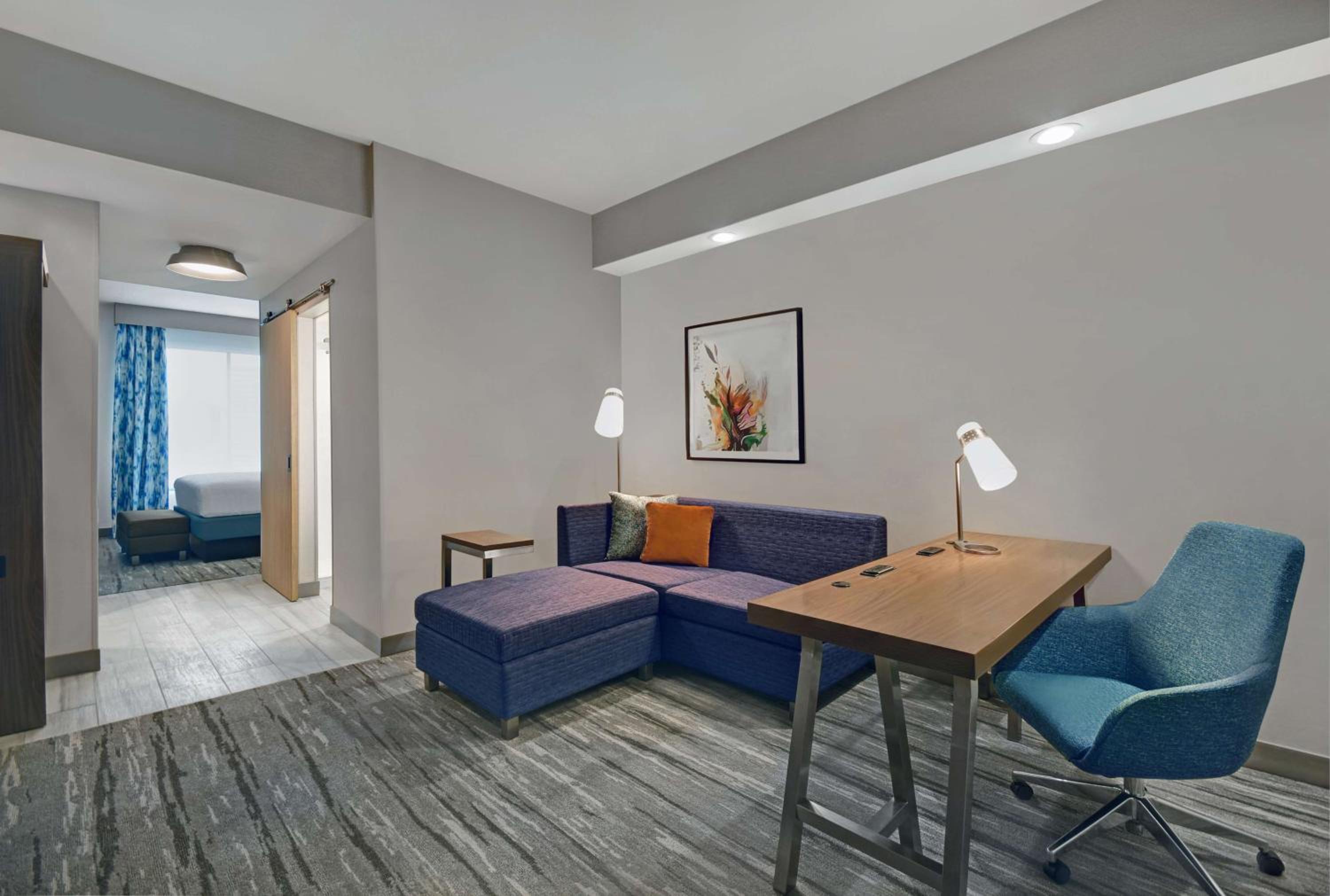Junior King Suite with Seating Area - Photo 1