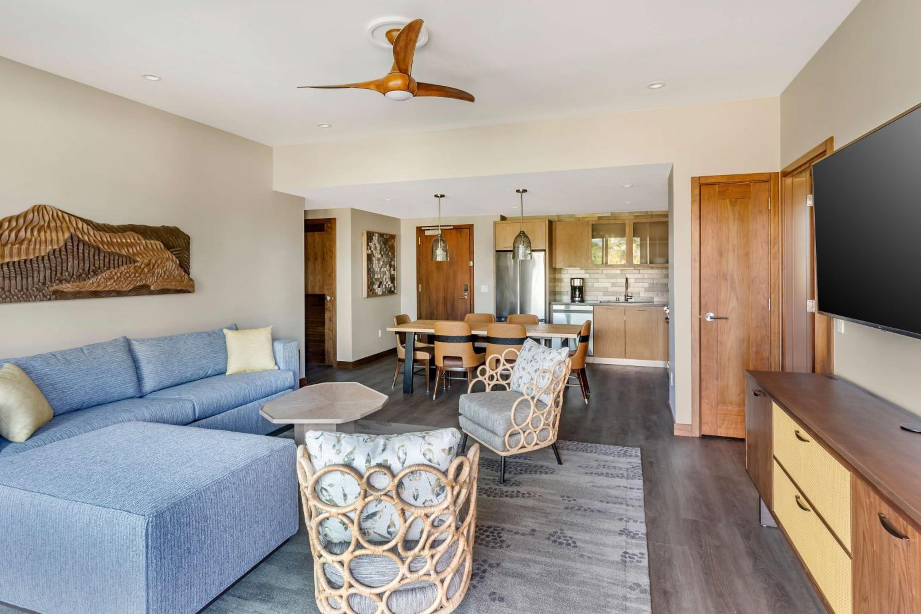 Three-Bedroom King Suite with Two King and Two Double Beds - Photo 3