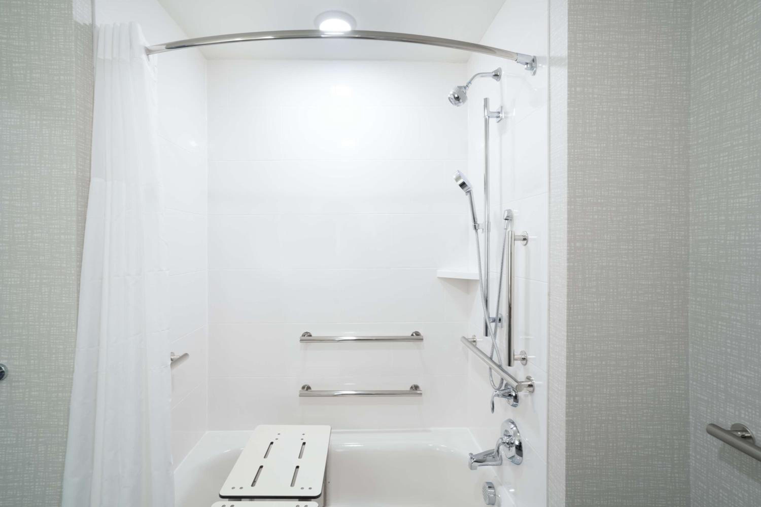 King Room - Mobility Access/Non-Smoking - Photo 2