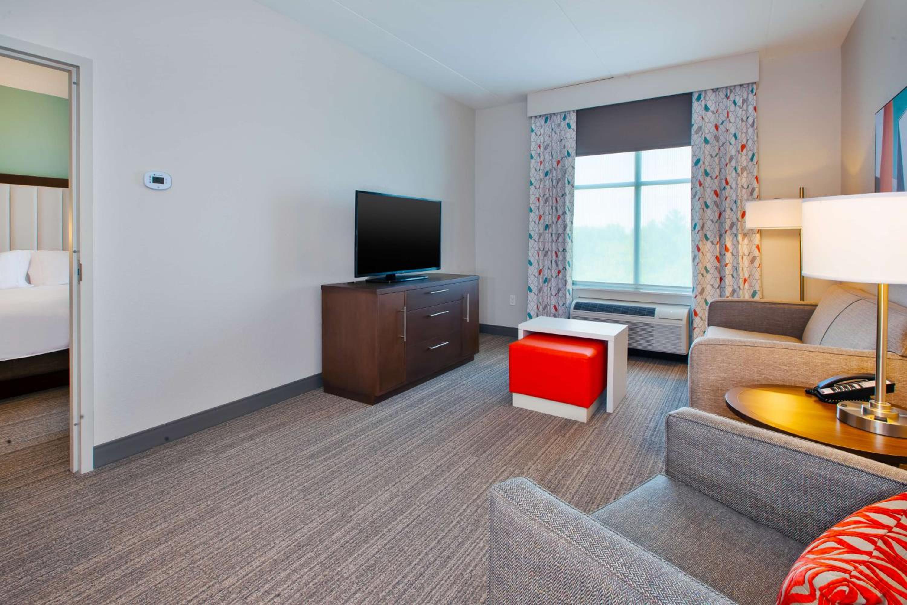 One-Bedroom King Suite - Photo 2