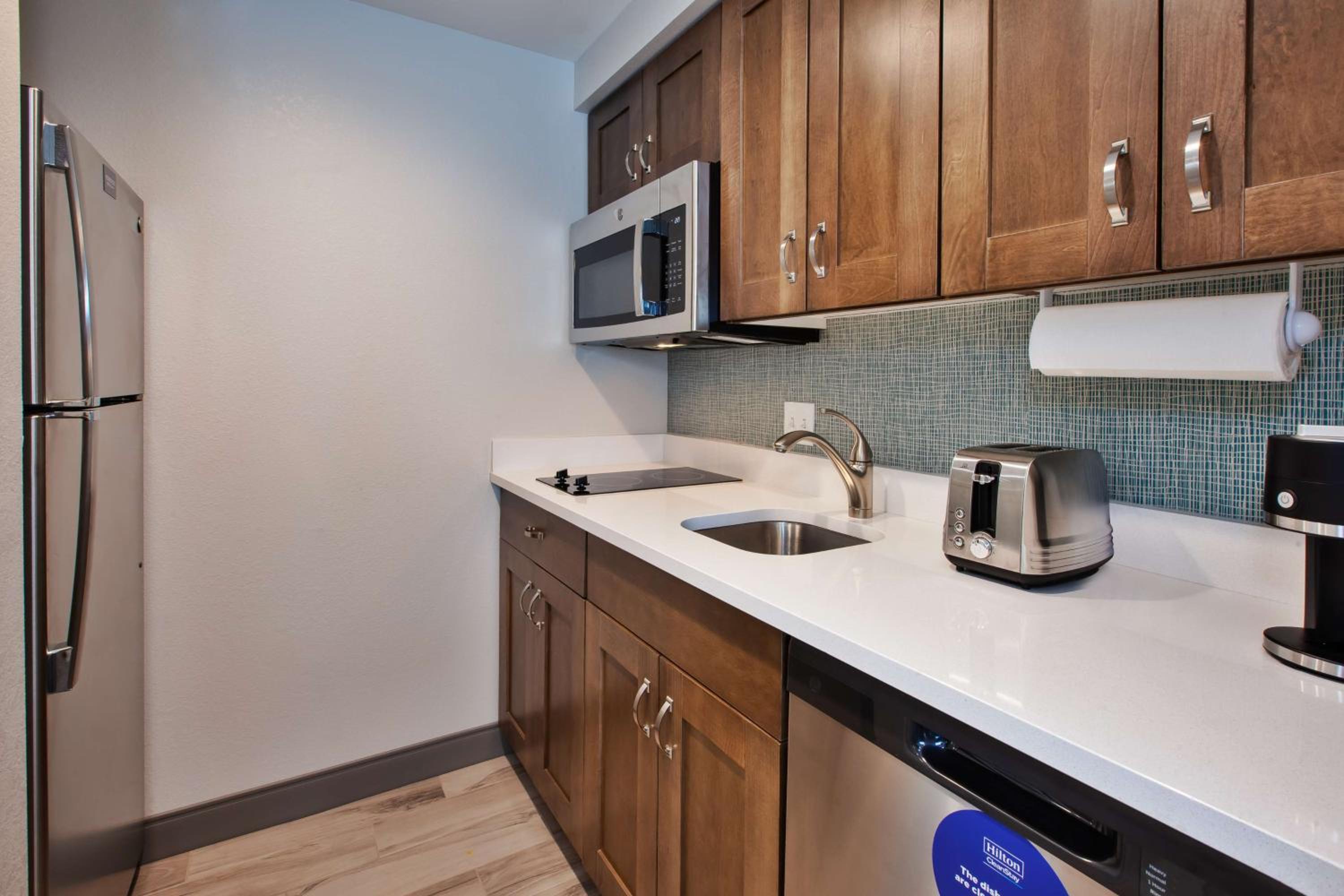 King Studio Suite - Photo 3