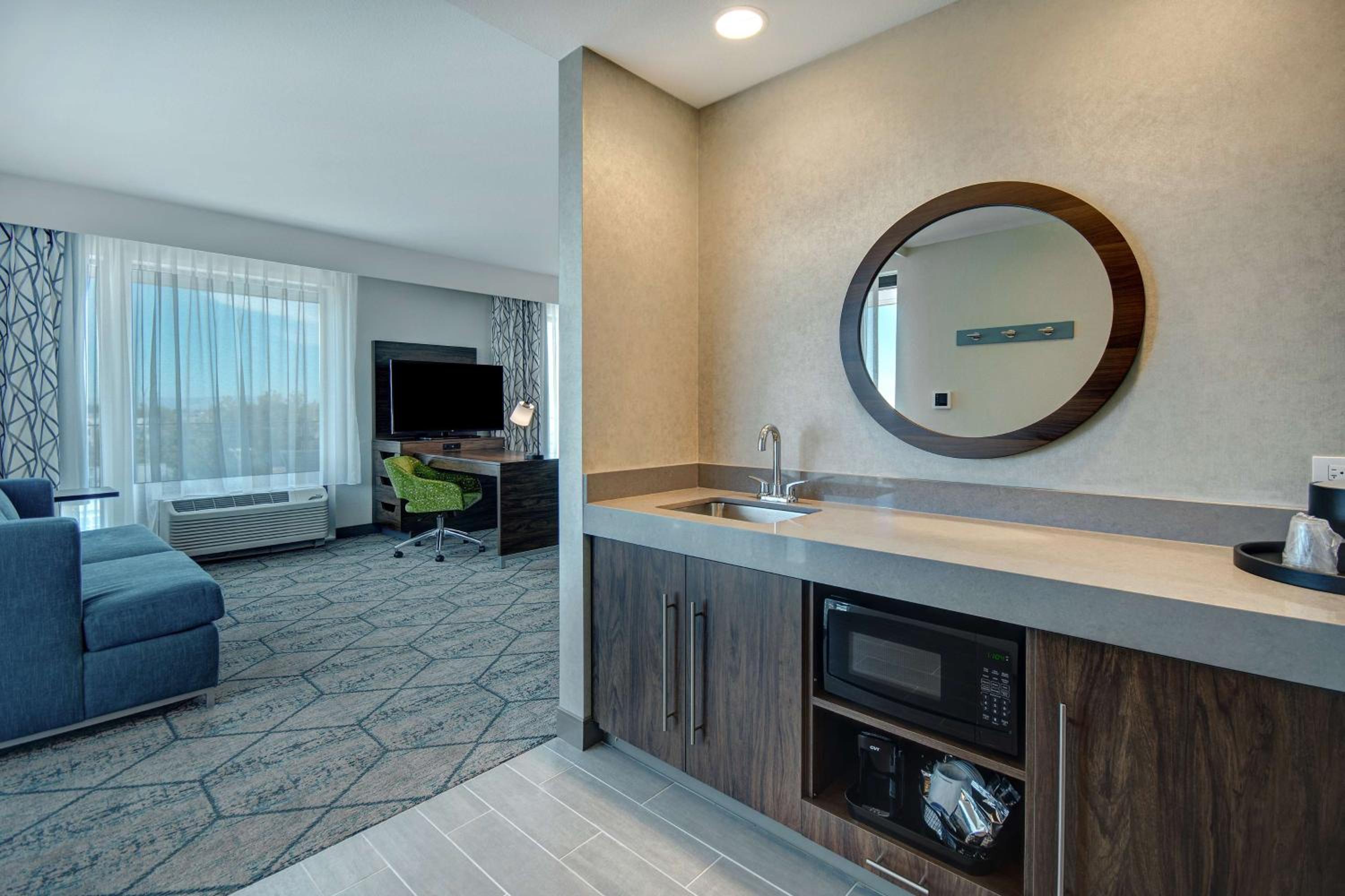 King Studio Suite - Non Smoking - Photo 6