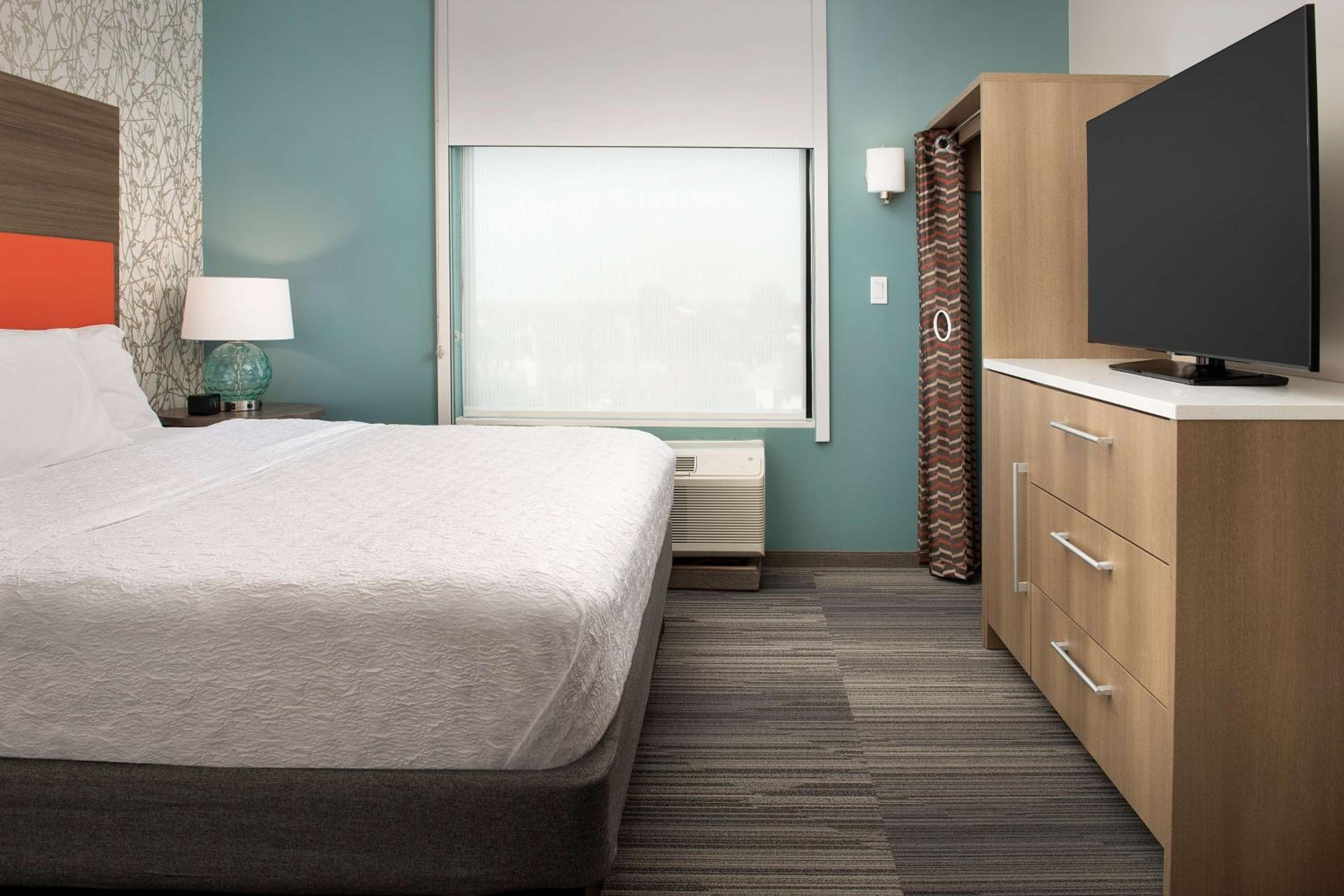 One-Bedroom King Suite - Non-Smoking - Photo 3