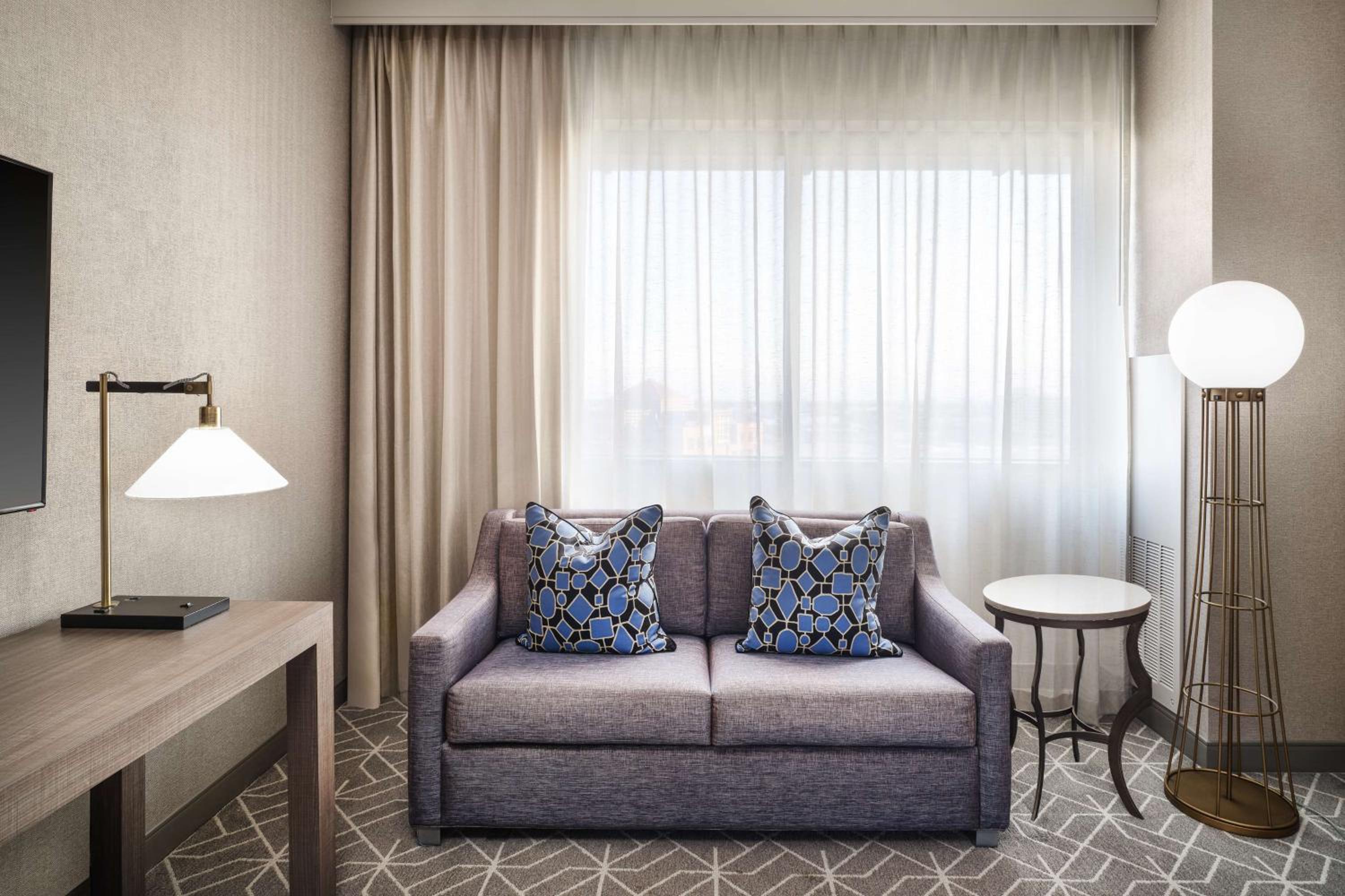 King Room with Sofa Bed and City View - Photo 3