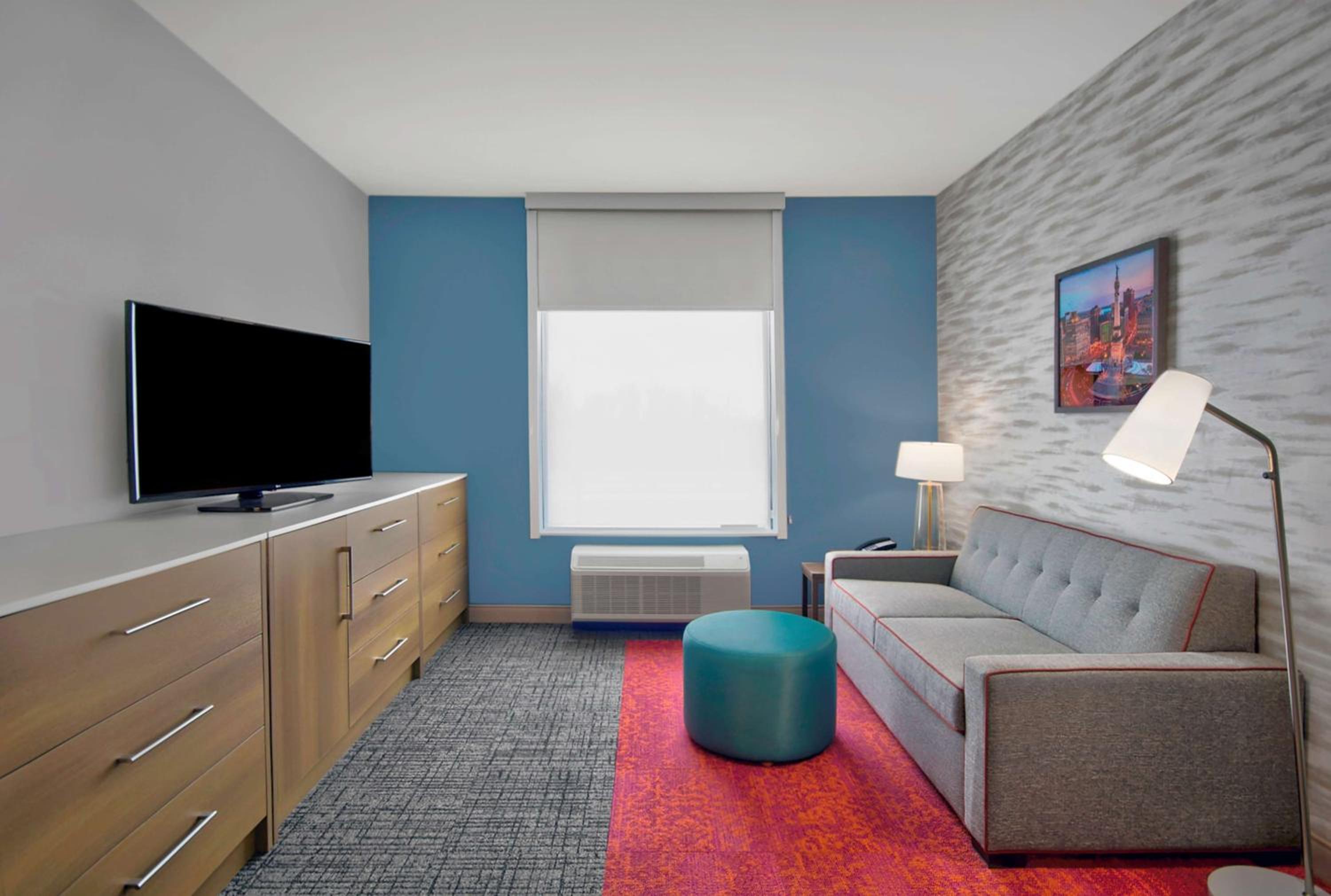 One-Bedroom King Suite - Photo 2