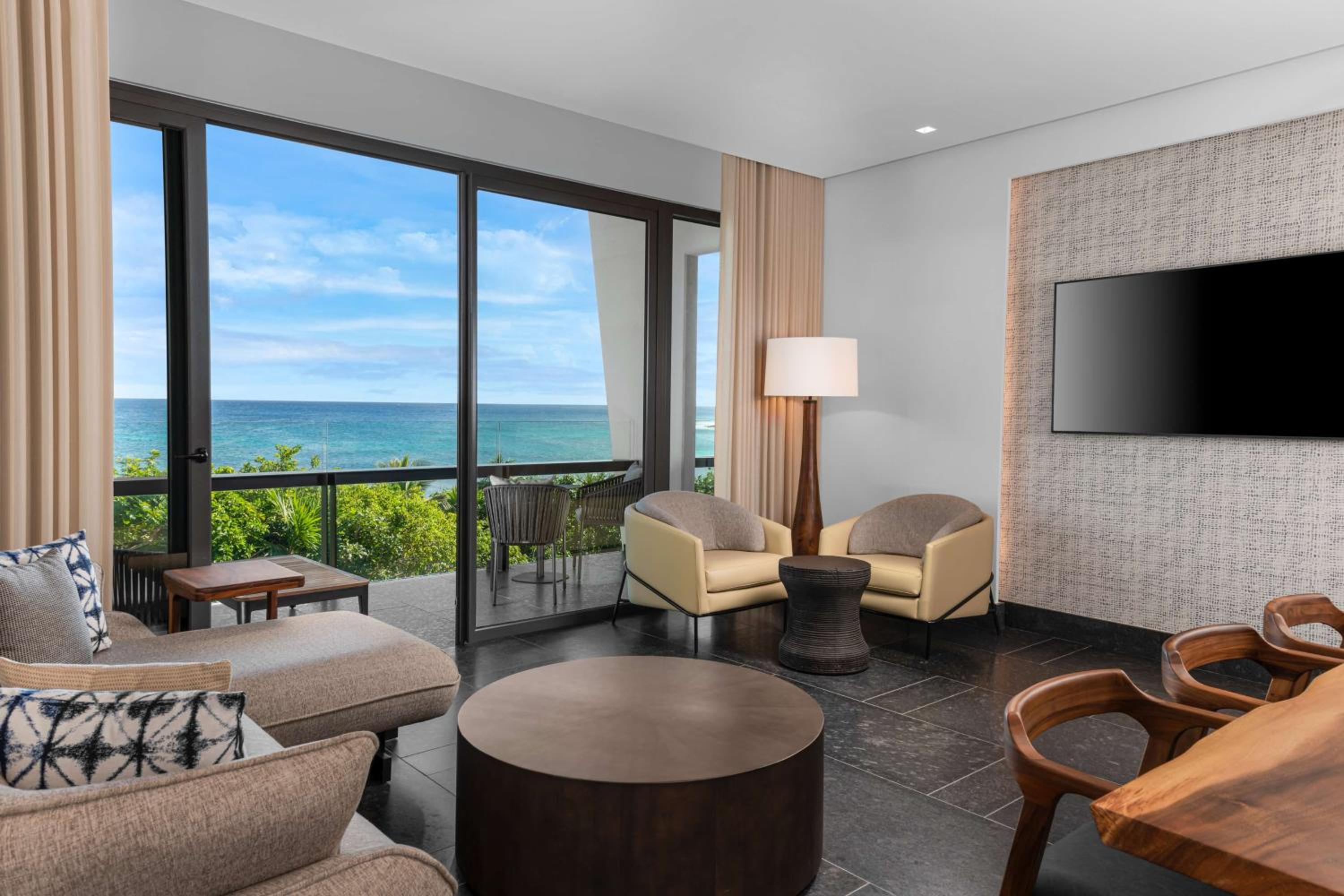 King Suite with Ocean View - Photo 3