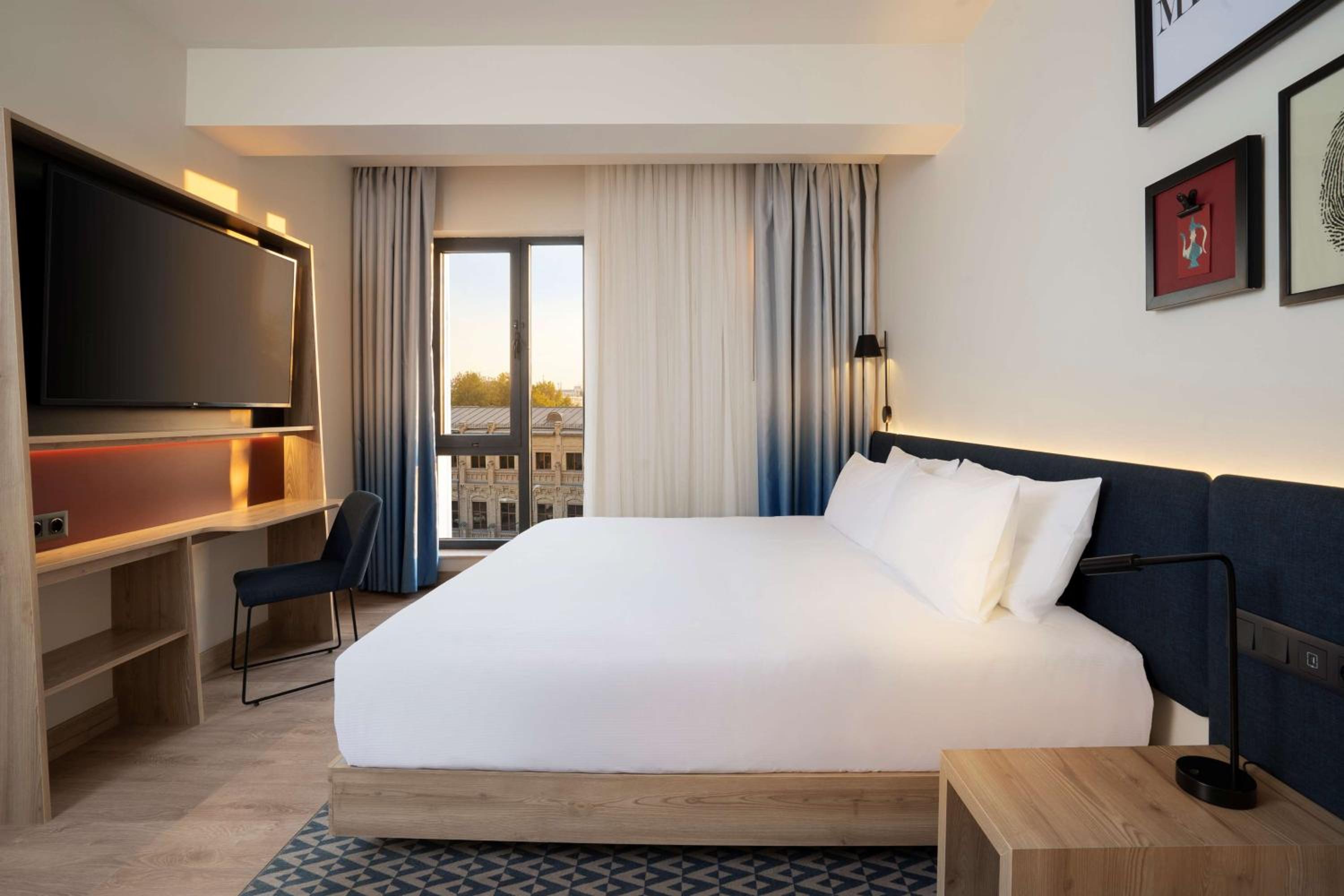 Super King Room - Photo 1