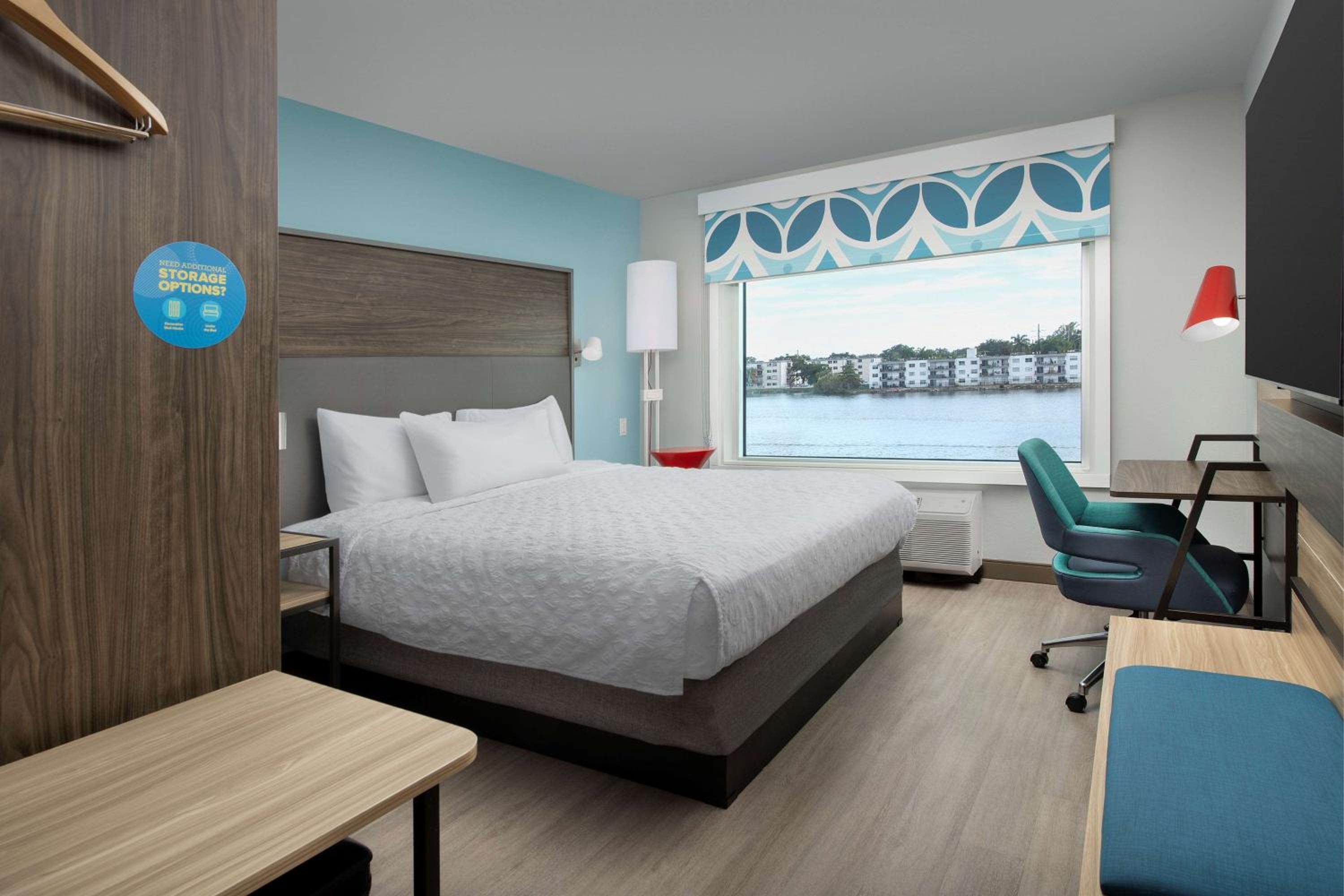 King Studio Suite with View photo 3