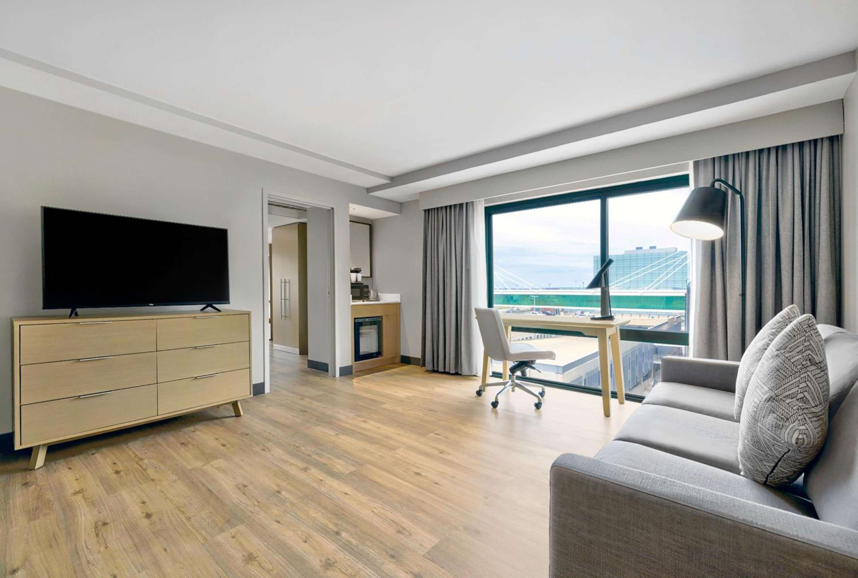 Two Room King Suite with Partial View - Photo 3